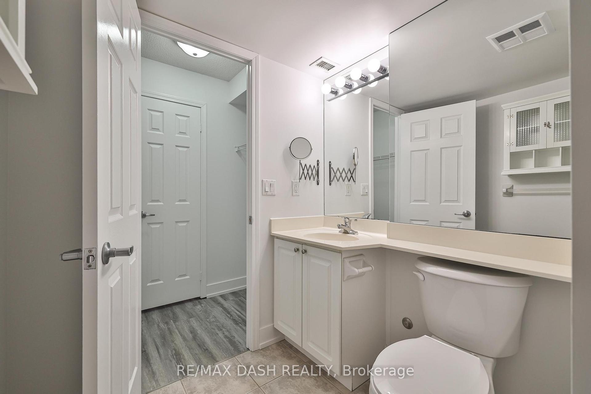 #501 - 330 Adelaide St E, Toronto, ON M5A4S9 | 2 Bedroom 2 Bathroom Condo Apt | Image 20