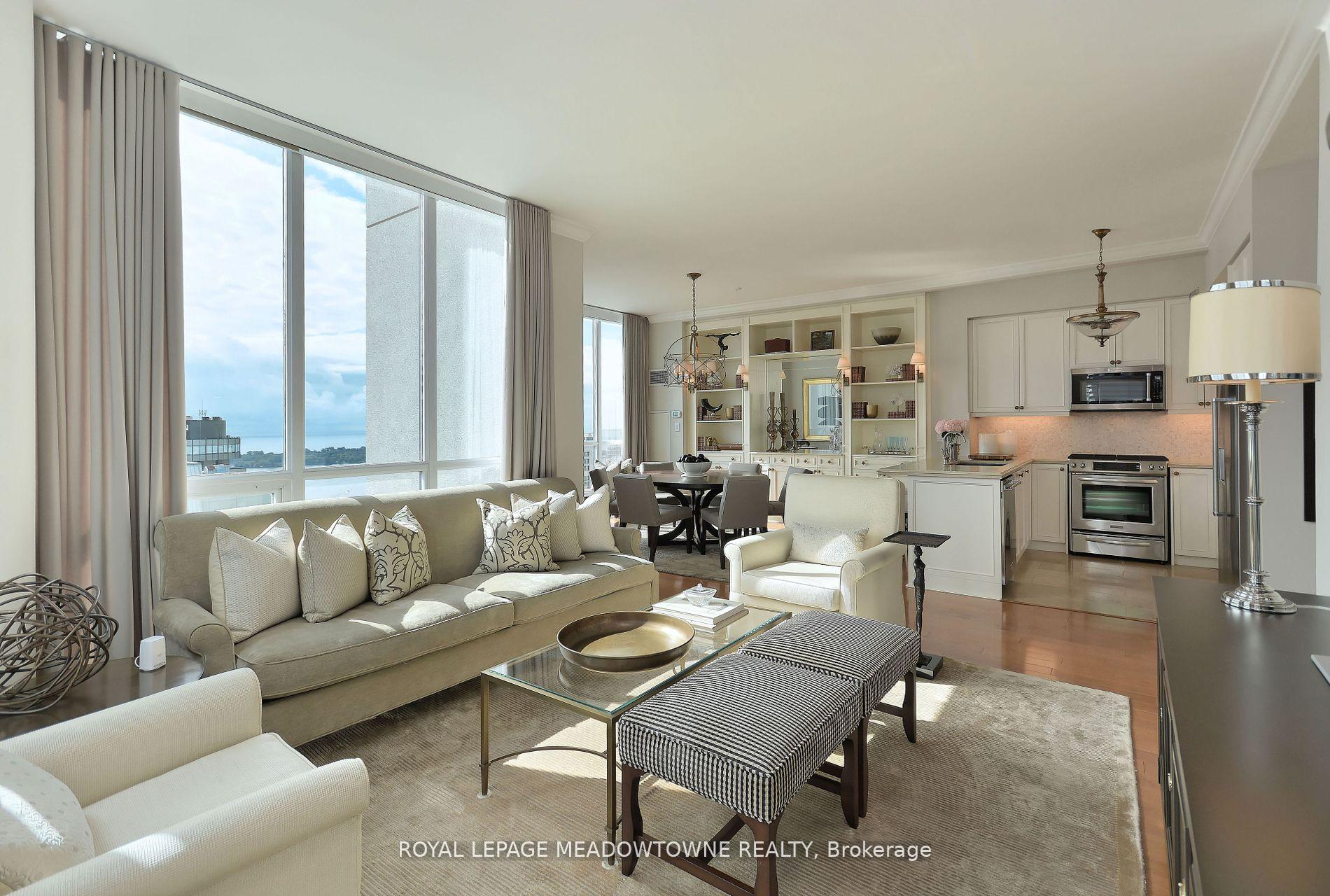 #PH 4006 - 16 YONGE St, Toronto, ON M5E2A1 | 3 Bedroom 2 Bathroom Condo Apt | Image 1