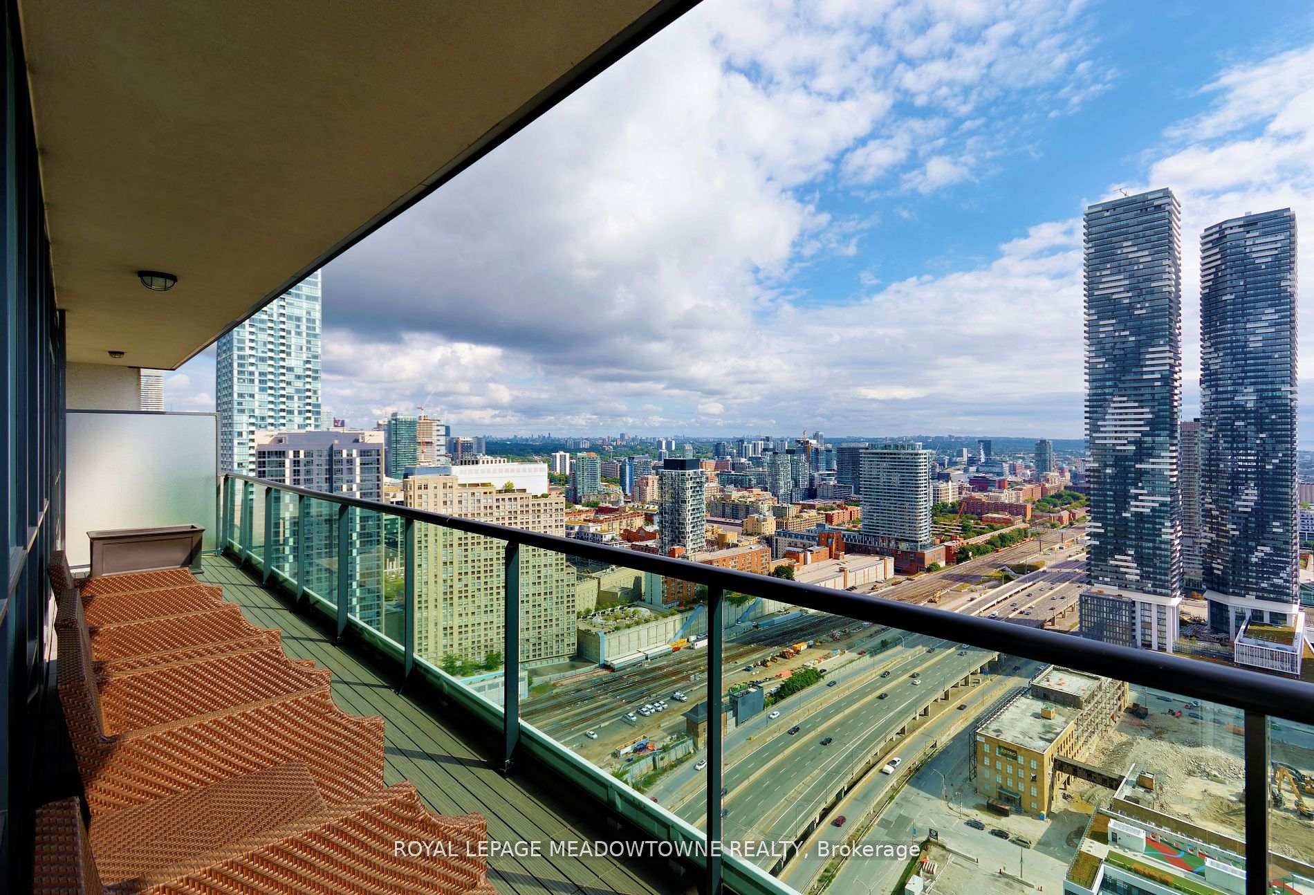 #PH 4006 - 16 YONGE St, Toronto, ON M5E2A1 | 3 Bedroom 2 Bathroom Condo Apt | Image 8