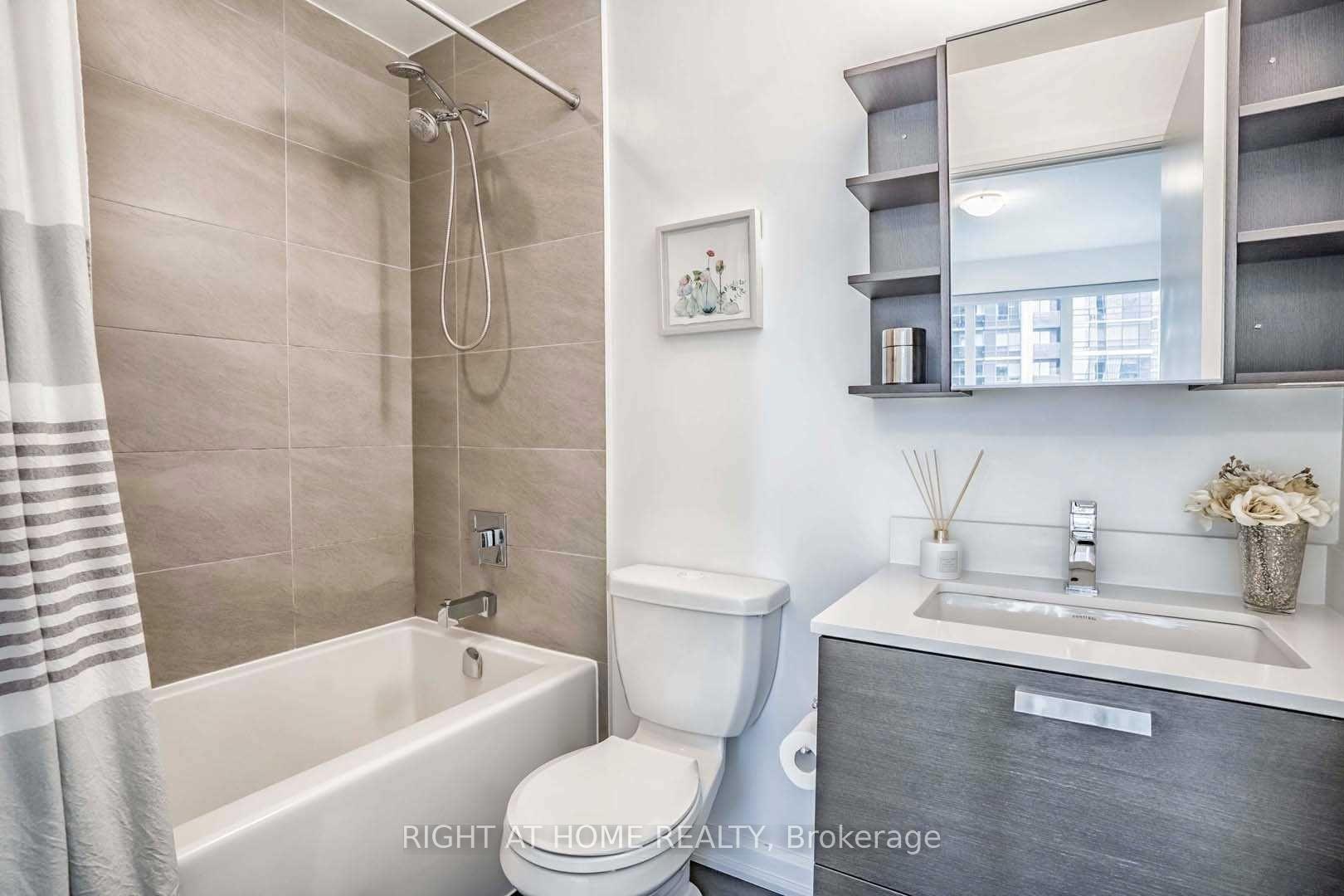 #808 - 9 Bogert Ave, Toronto, ON M2N0H3 | 2 Bedroom 2 Bathroom Condo Apt | Image 17