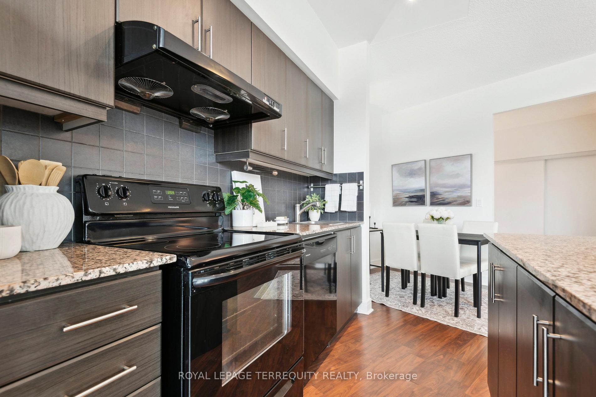 #321 - 35 Brian Peck Cres, Toronto, ON M4G0A5 | 2 Bedroom 2 Bathroom Condo Apt | Image 10