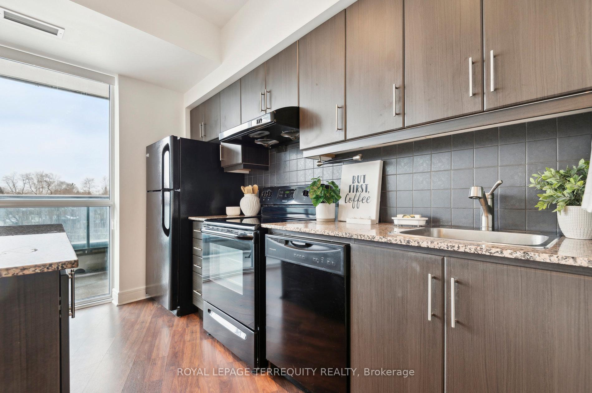 #321 - 35 Brian Peck Cres, Toronto, ON M4G0A5 | 2 Bedroom 2 Bathroom Condo Apt | Image 11