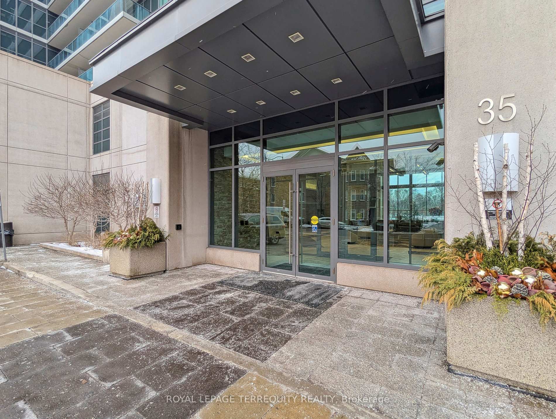 #321 - 35 Brian Peck Cres, Toronto, ON M4G0A5 | 2 Bedroom 2 Bathroom Condo Apt | Image 27