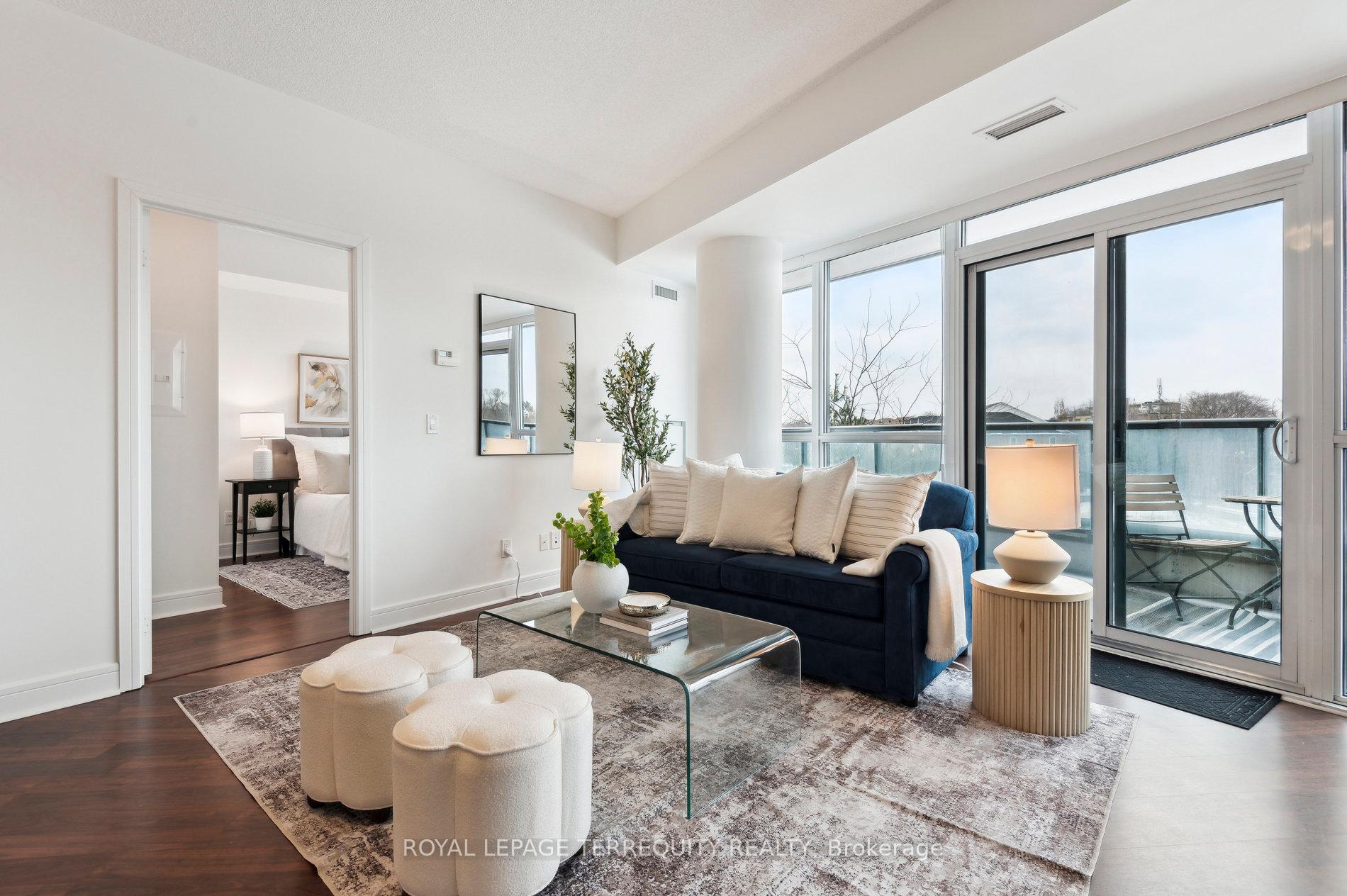 #321 - 35 Brian Peck Cres, Toronto, ON M4G0A5 | 2 Bedroom 2 Bathroom Condo Apt | Image 3