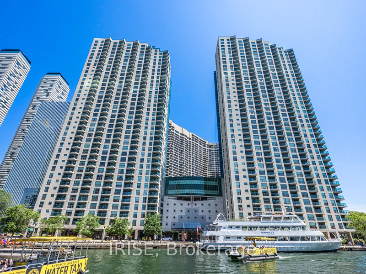 #806 - 77 Harbour Sq, Toronto, ON M5J2S2 | 1 Bedroom 1 Bathroom Condo Apt | Image 2