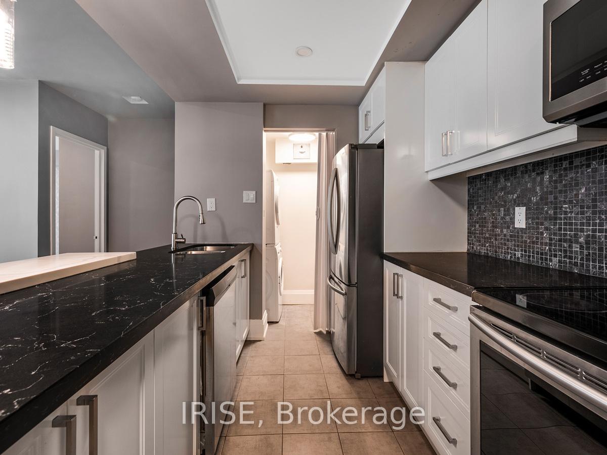#806 - 77 Harbour Sq, Toronto, ON M5J2S2 | 1 Bedroom 1 Bathroom Condo Apt | Image 8