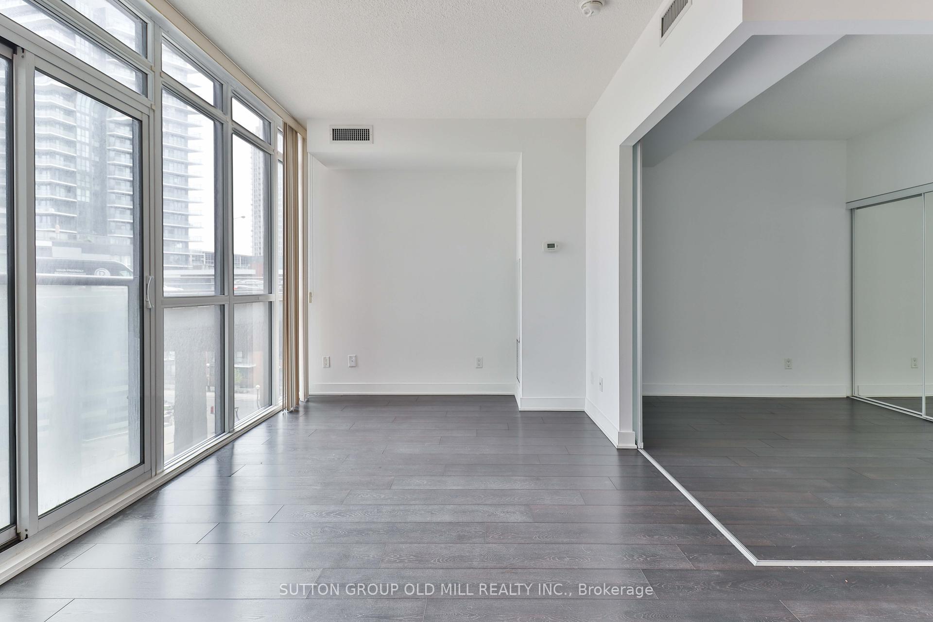 #517 - 169 Fort York Blvd, Toronto, ON M5V0C8 | 1 Bedroom 1 Bathroom Condo Apt | Image 3