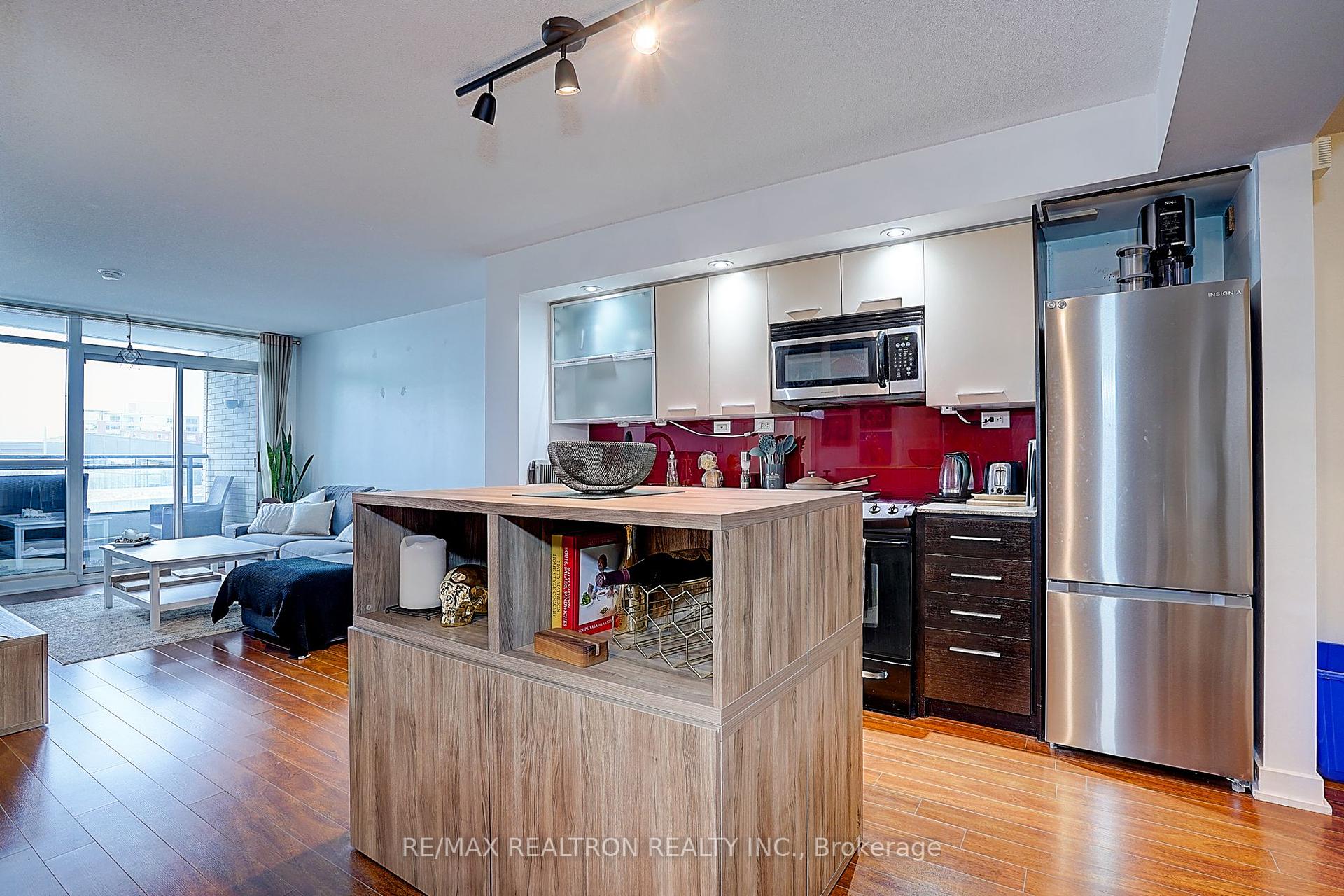 #502 - 8 Telegram Mews, Toronto, ON M5V3Z5 | 1 Bedroom 1 Bathroom Condo Apt | Image 11