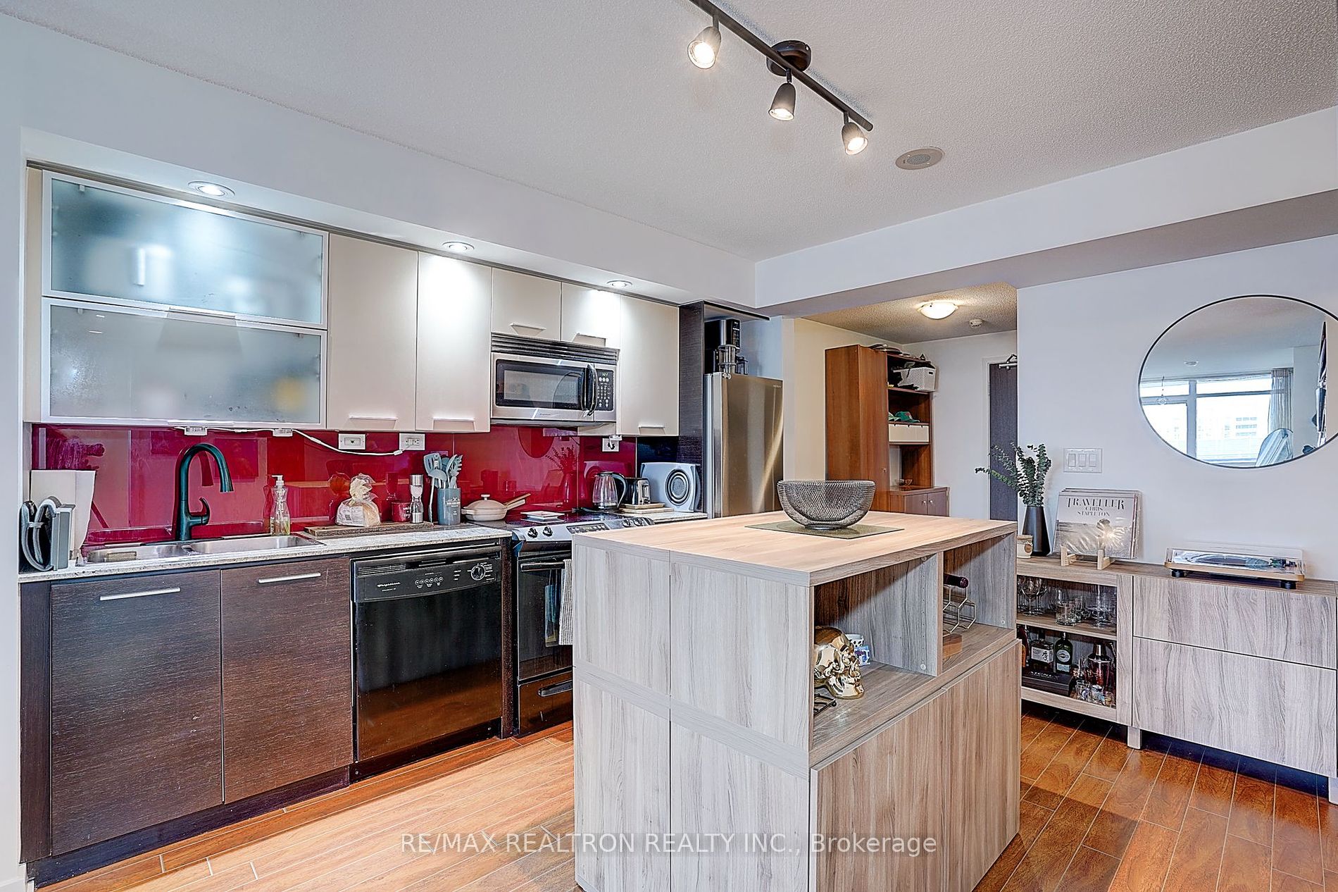 #502 - 8 Telegram Mews, Toronto, ON M5V3Z5 | 1 Bedroom 1 Bathroom Condo Apt | Image 12