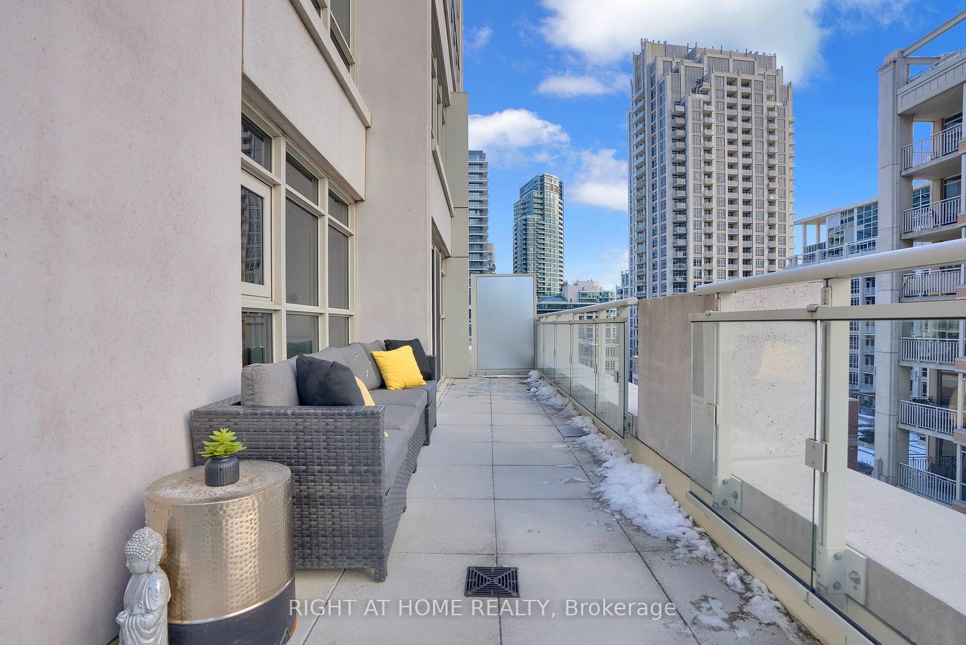 #809 - 35 Bastion St, Toronto, ON M5V0C2 | 2 Bedroom 2 Bathroom Condo Apt | Image 8