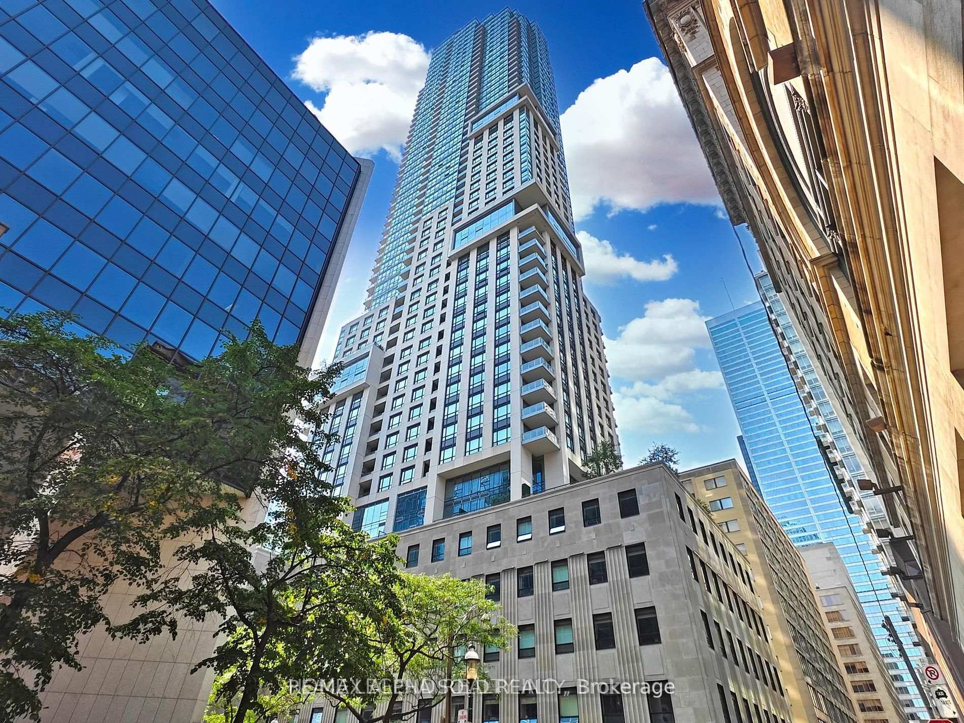 #2105 - 88 Scott St, Toronto, ON M5E0A9 | 1 Bedroom 1 Bathroom Condo Apt | Image 1
