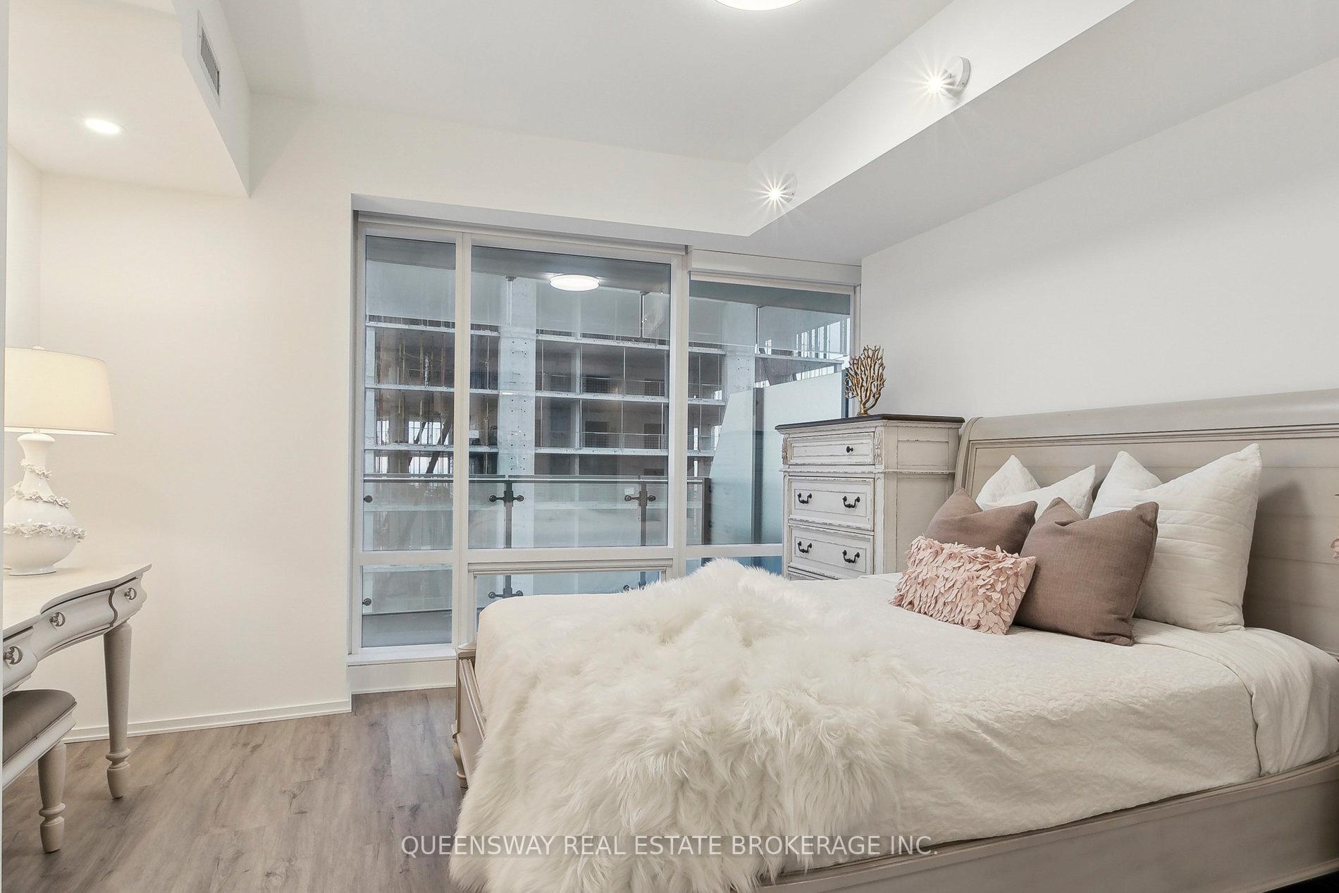 #6706 - 1 Bloor St, Toronto, ON M4W1A9 | 2 Bedroom 3 Bathroom Condo Apt | Image 32