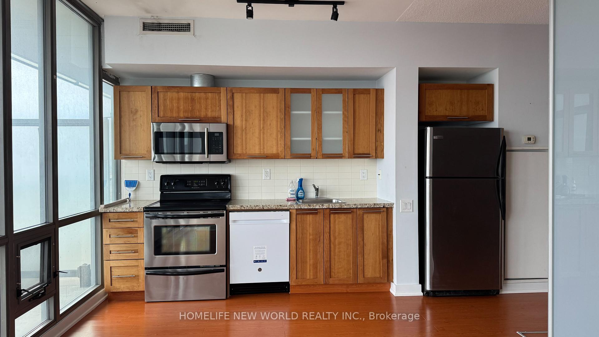 #2303 - 33 Mill St, Toronto, ON M5A3R3 | 1 Bedroom 1 Bathroom Condo Apt | Image 5