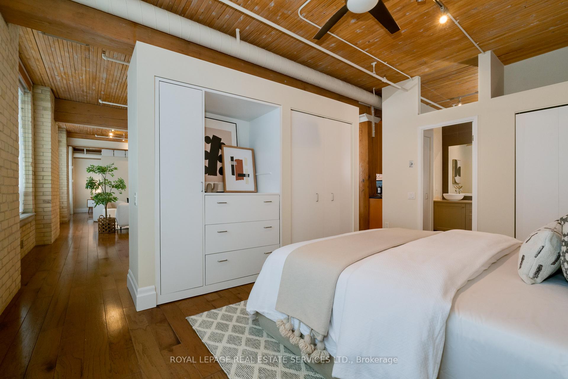 #406 - 781 King St W, Toronto, ON M5V1N4 | 2 Bedroom 2 Bathroom Condo Apt | Image 16