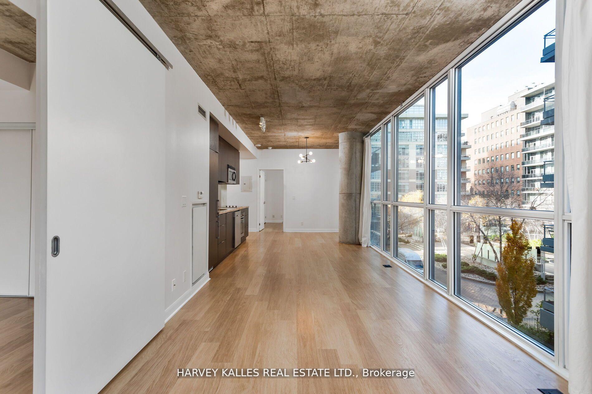 #301 - 478 King St W, Toronto, ON M5V0A8 | 2 Bedroom 2 Bathroom Condo Apt | Image 5