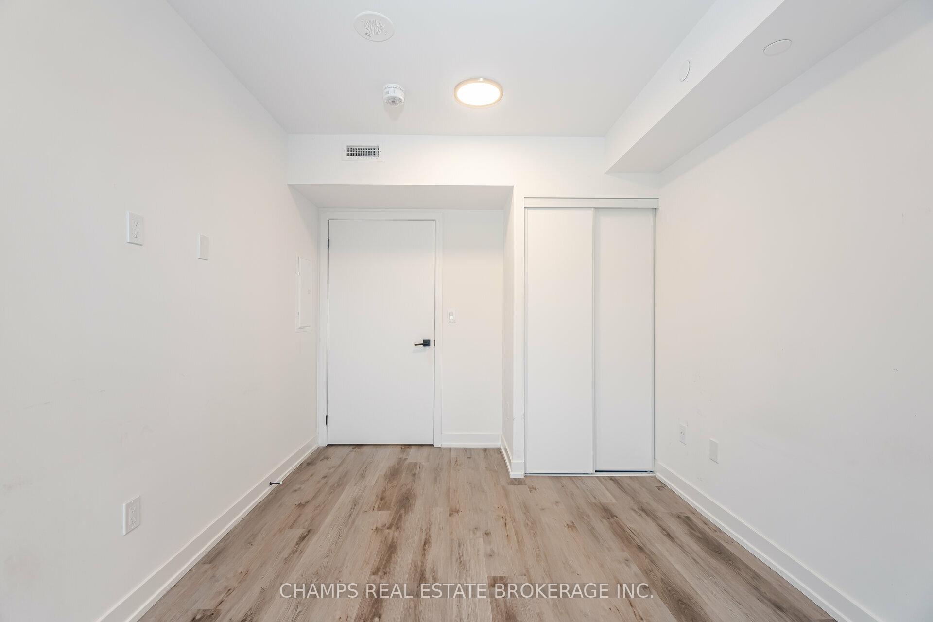 2 Augusta Ave, Toronto, ON M5V0T3 | 3 Bedroom 2 Bathroom Condo Apt | Image 18