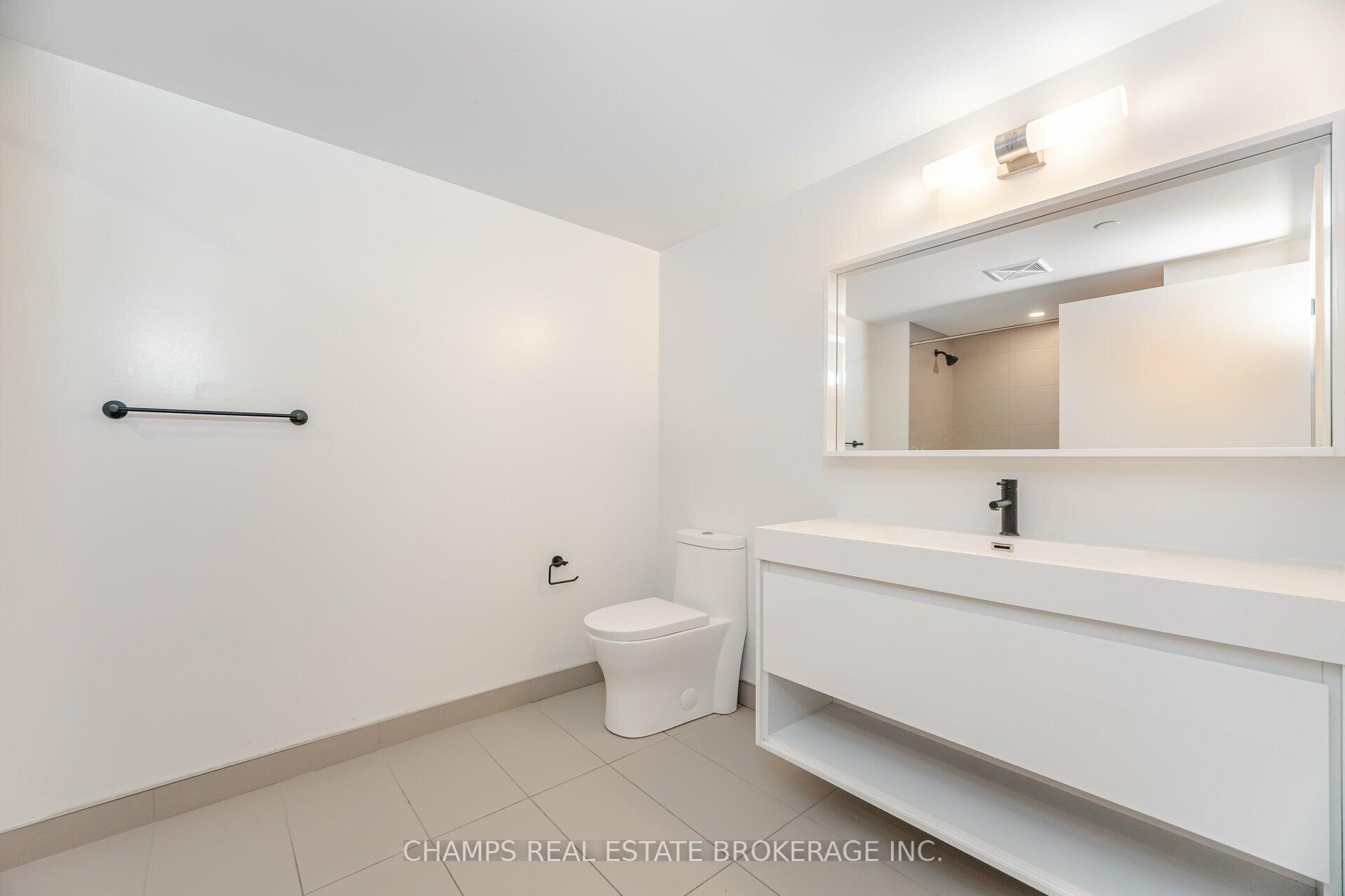 2 Augusta Ave, Toronto, ON M5V0T3 | 3 Bedroom 2 Bathroom Condo Apt | Image 25