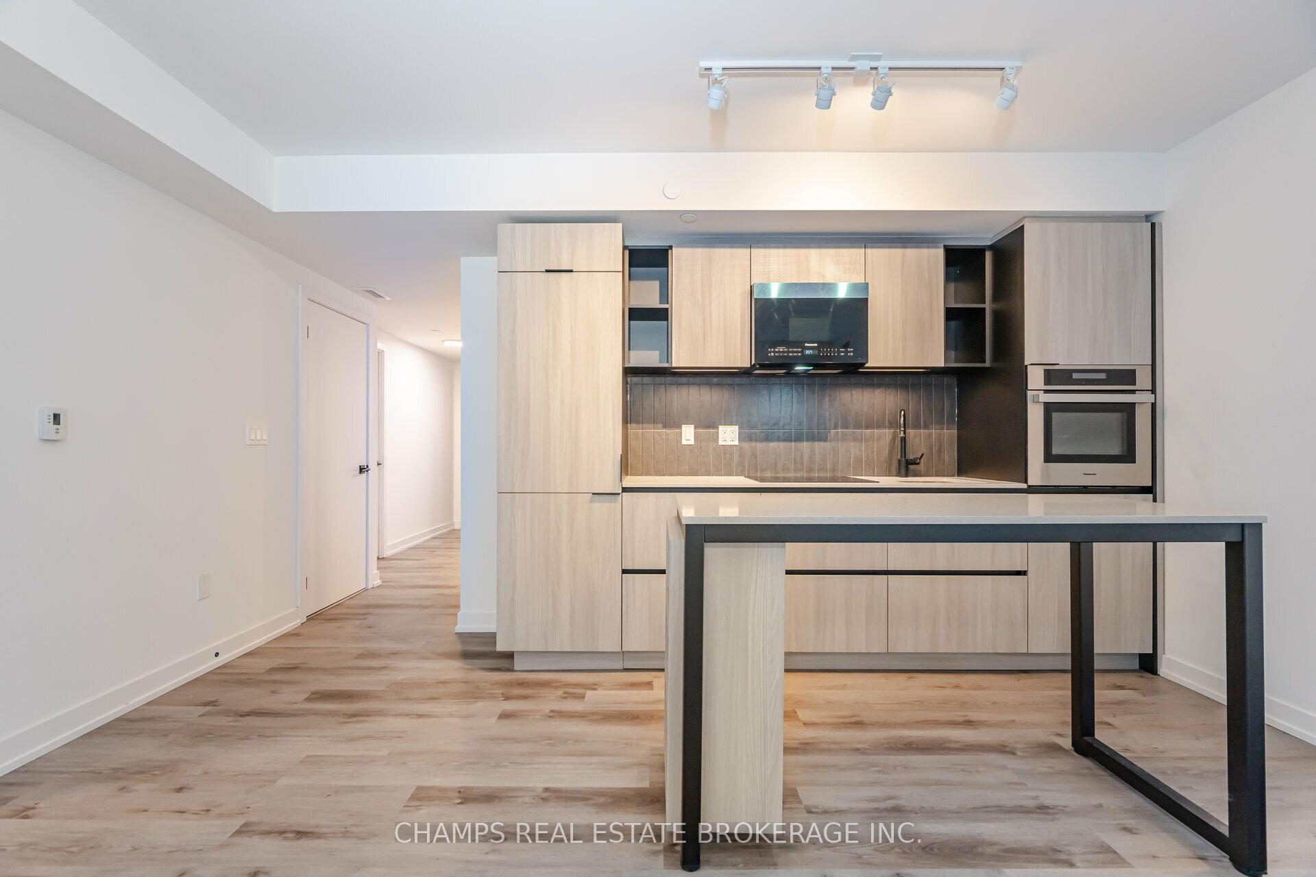 2 Augusta Ave, Toronto, ON M5V0T3 | 3 Bedroom 2 Bathroom Condo Apt | Image 6