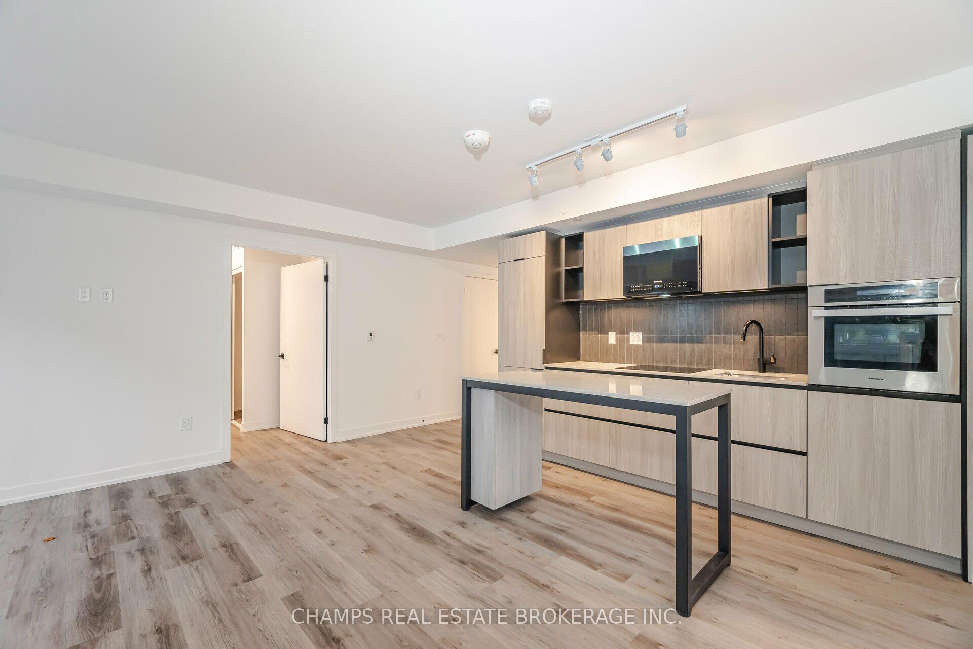 2 Augusta Ave, Toronto, ON M5V0T3 | 3 Bedroom 2 Bathroom Condo Apt | Image 7