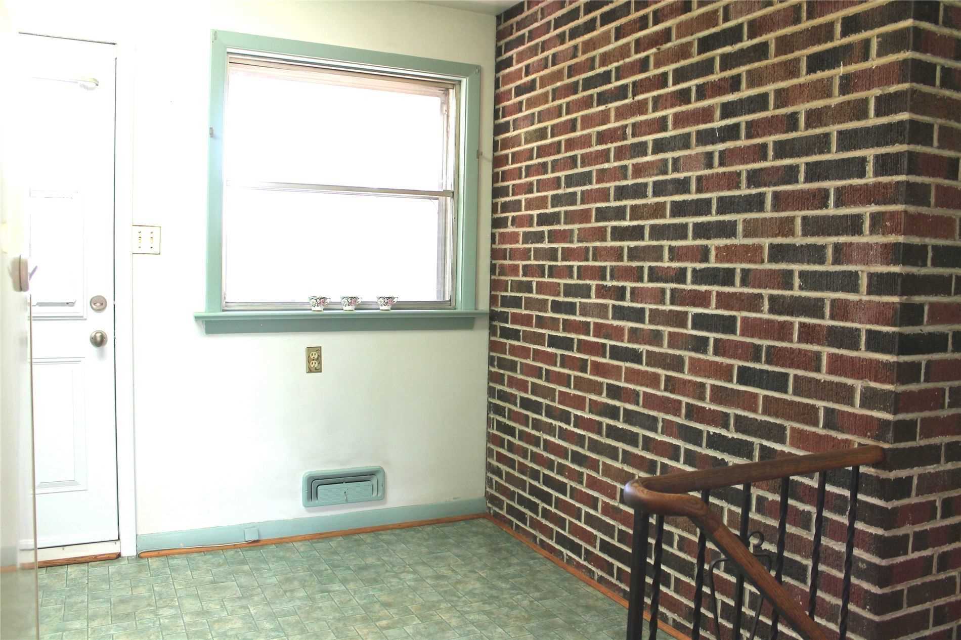 37 Castlegrove Blvd, Toronto, ON M3A1K9 | 3 Bedroom 3 Bathroom Detached House | Image 11