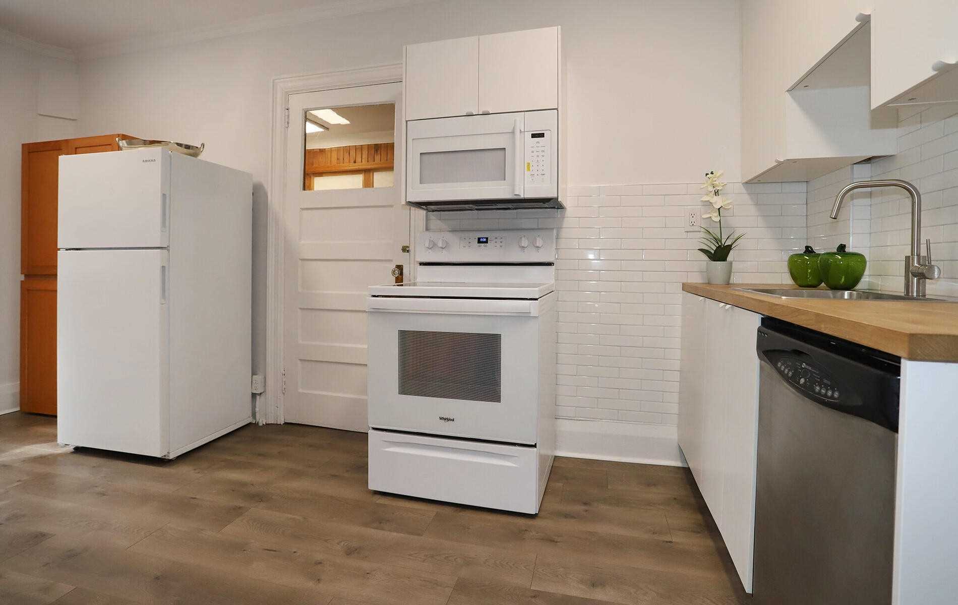 165 Hillsdale Ave E, Toronto, ON M4S1T4 | 3 Bedroom 3 Bathroom Detached House | Image 8