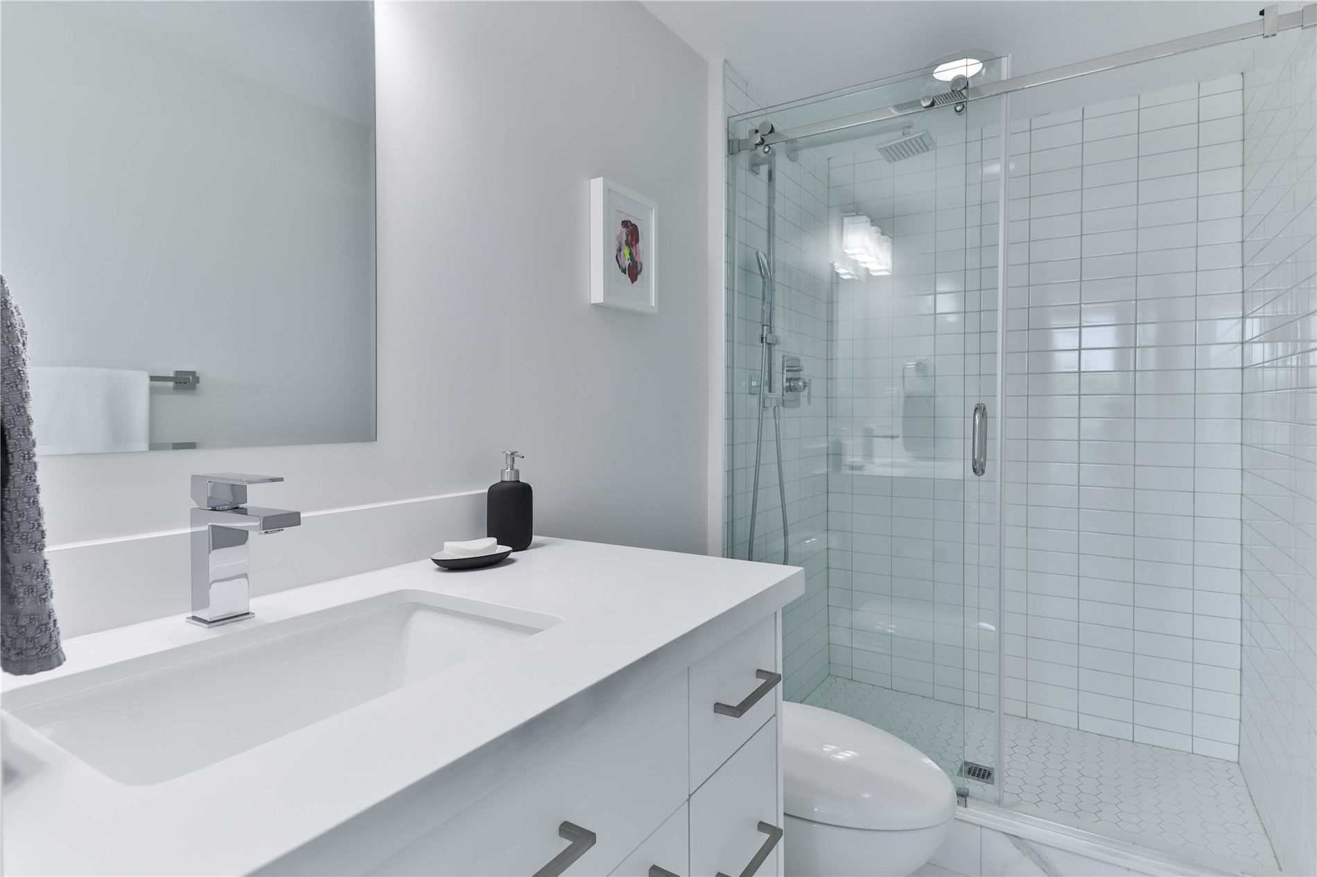 #217 - 230 Queens Quay W, Toronto, ON M5J1B5 | 2 Bedroom 2 Bathroom Condo Apt | Image 17