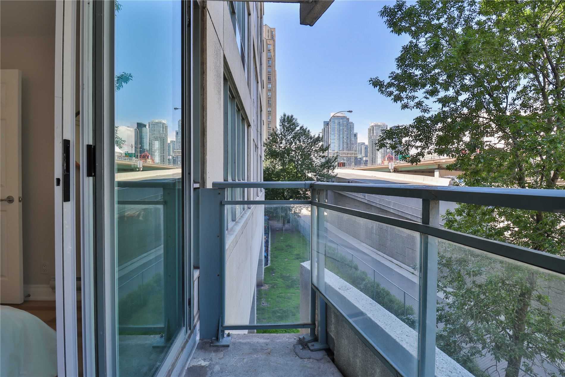 #217 - 230 Queens Quay W, Toronto, ON M5J1B5 | 2 Bedroom 2 Bathroom Condo Apt | Image 21