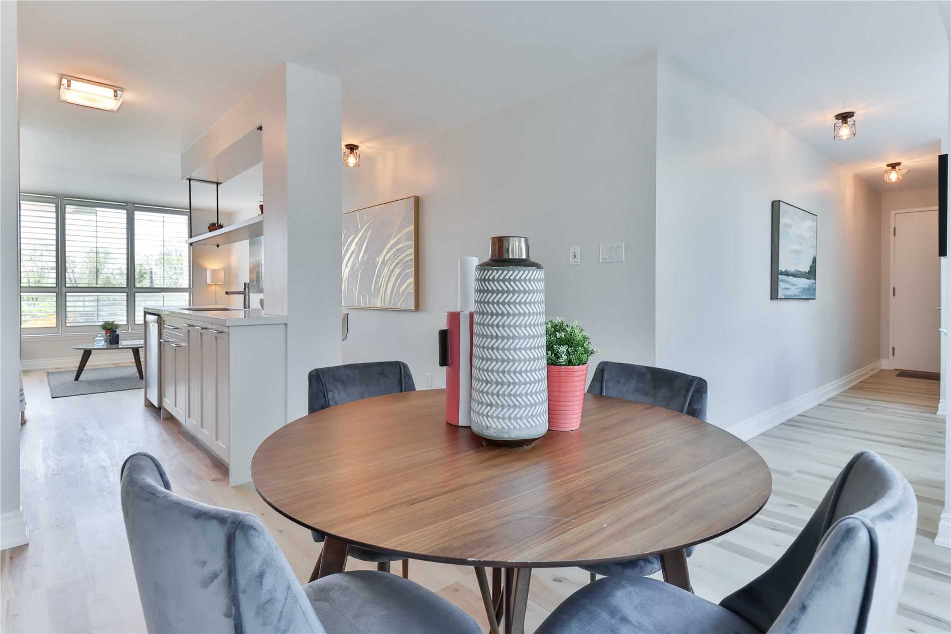 #217 - 230 Queens Quay W, Toronto, ON M5J1B5 | 2 Bedroom 2 Bathroom Condo Apt | Image 4