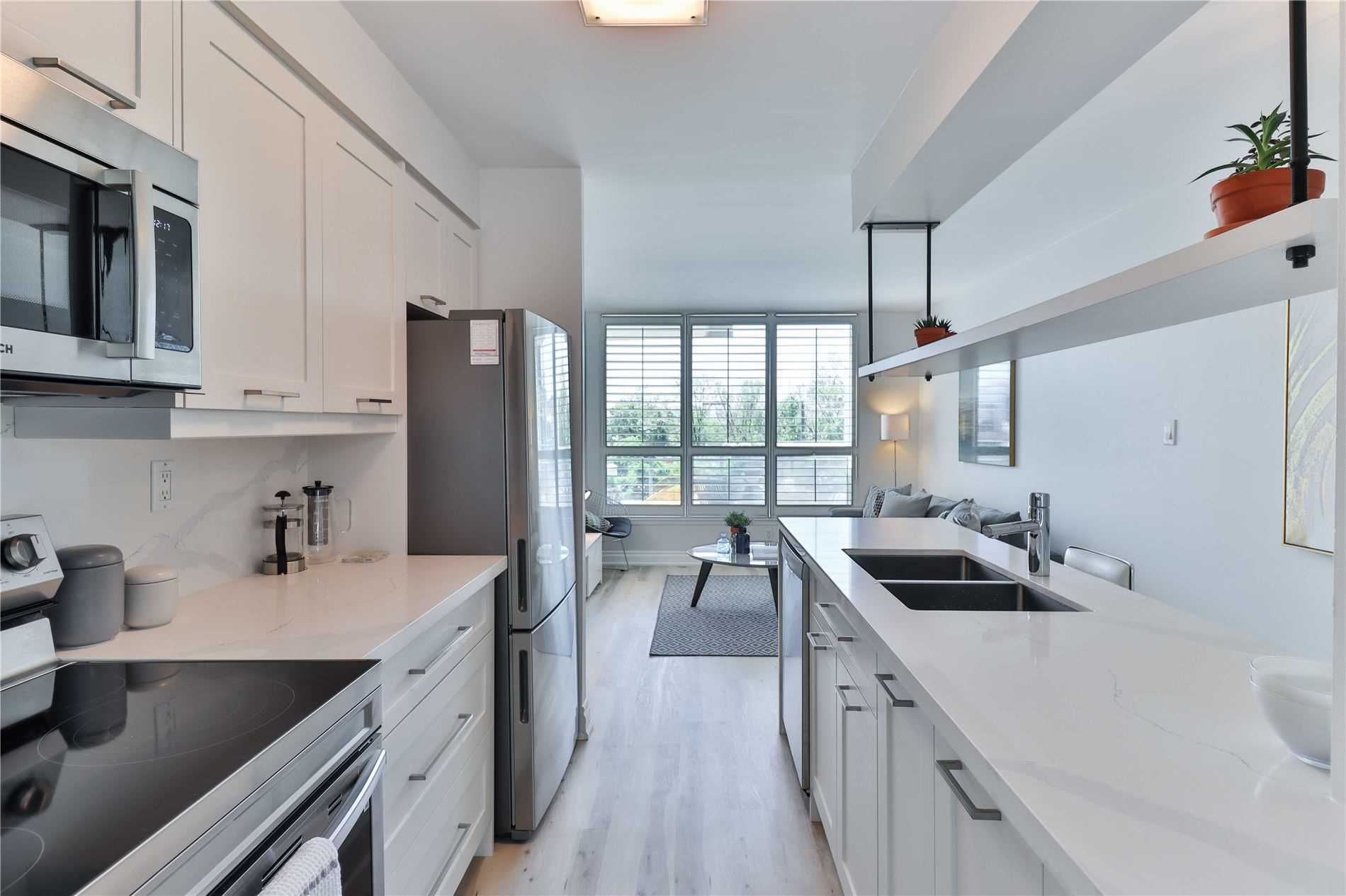 #217 - 230 Queens Quay W, Toronto, ON M5J1B5 | 2 Bedroom 2 Bathroom Condo Apt | Image 6