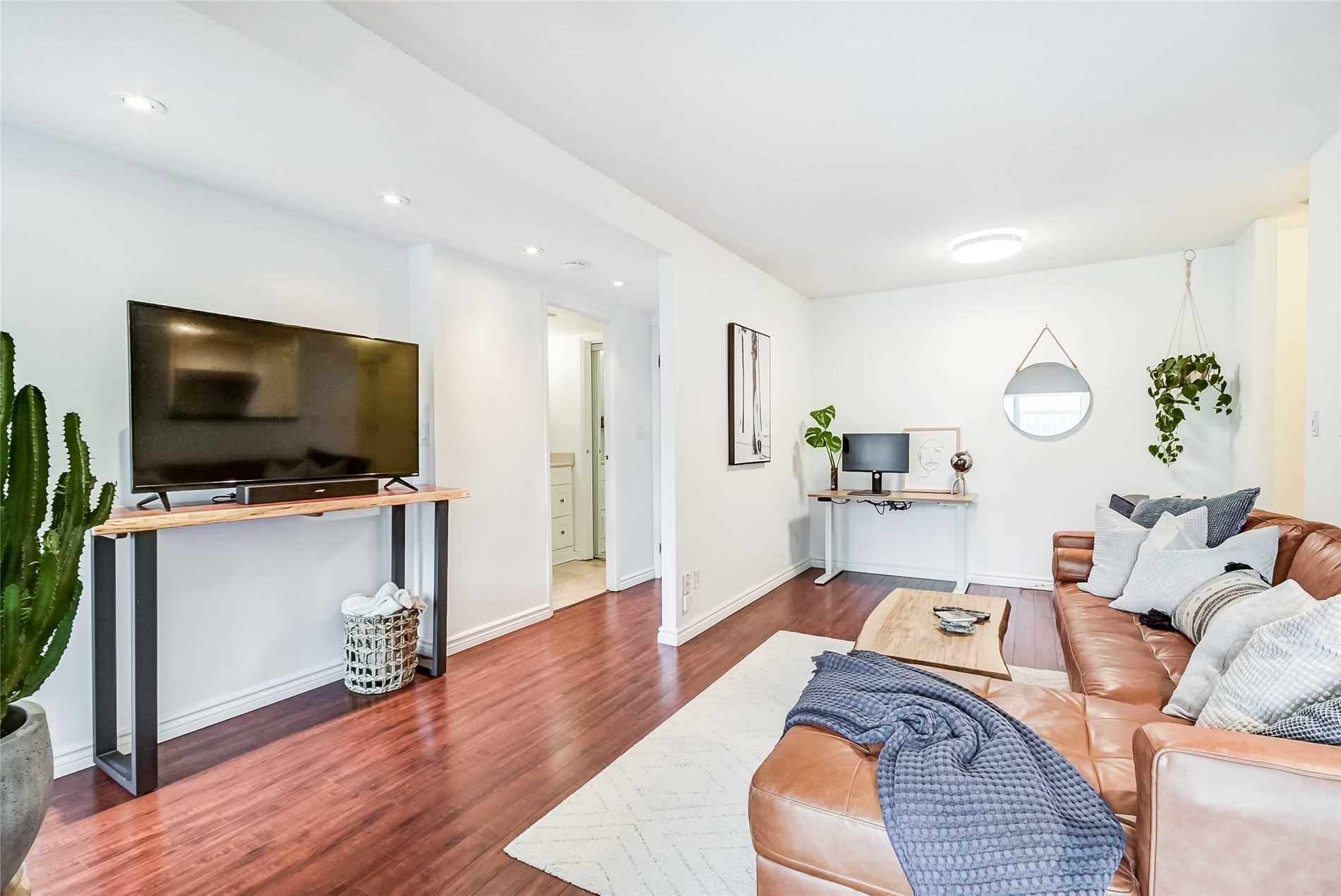 #602 - 222 The Esplanade Ave, Toronto, ON M5A4J6 | 2 Bedroom 1 Bathroom Condo Apt | Image 10