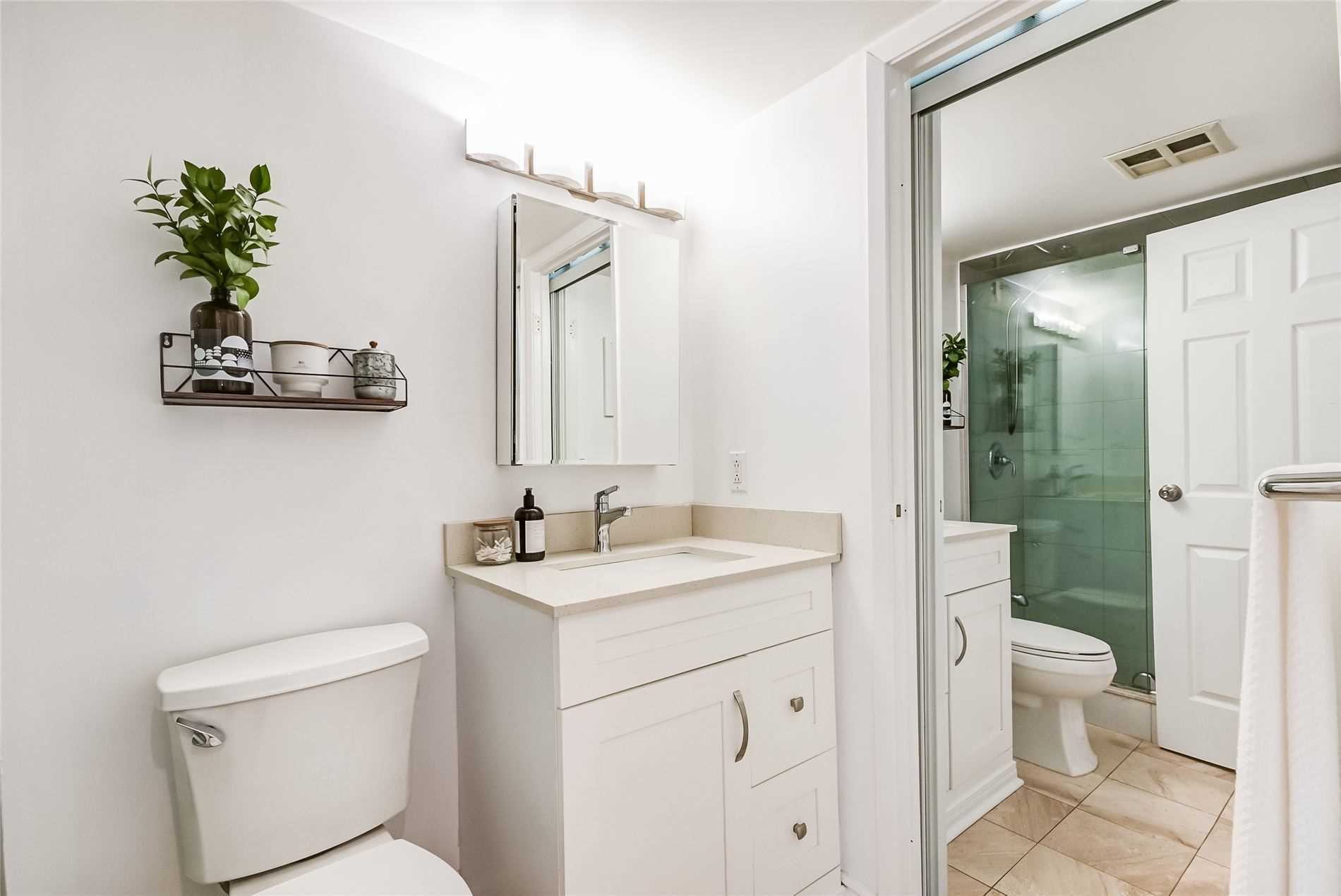 #602 - 222 The Esplanade Ave, Toronto, ON M5A4J6 | 2 Bedroom 1 Bathroom Condo Apt | Image 20