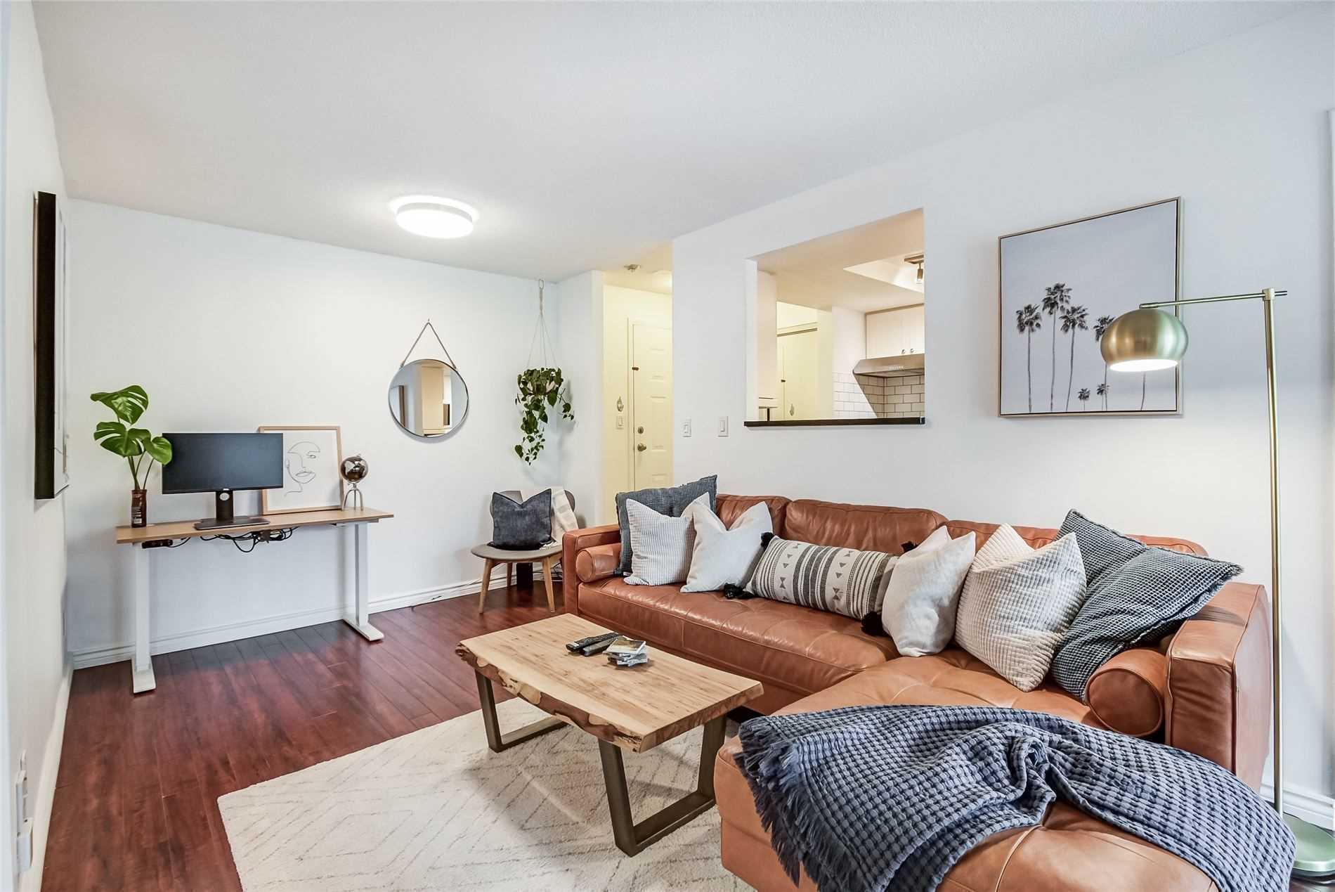 #602 - 222 The Esplanade Ave, Toronto, ON M5A4J6 | 2 Bedroom 1 Bathroom Condo Apt | Image 9