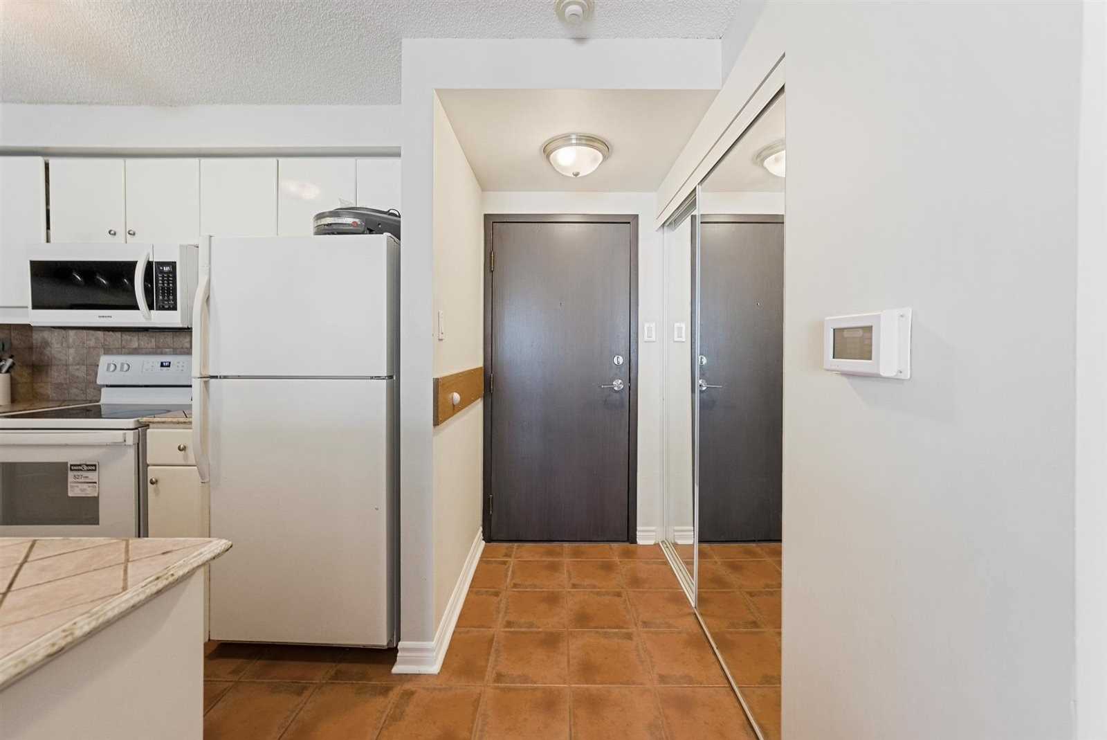 #1204 - 10 Yonge St, Toronto, ON M5E1R4 | 1 Bedroom 2 Bathroom Condo Apt | Image 3