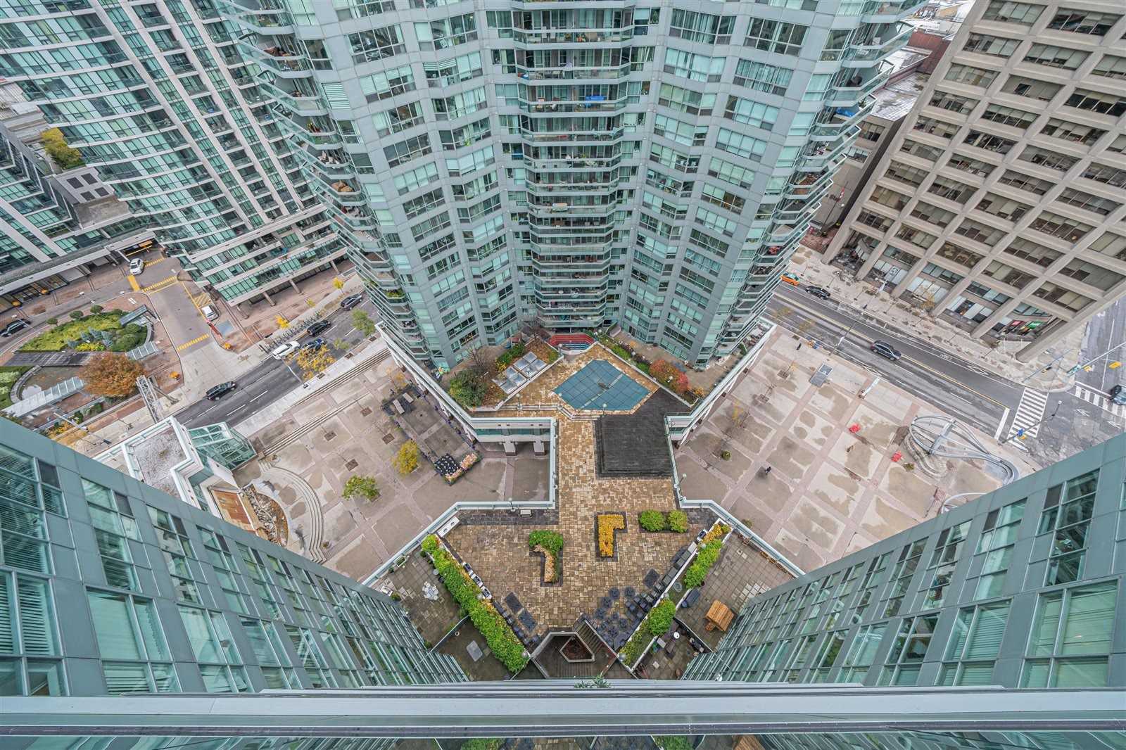 #1204 - 10 Yonge St, Toronto, ON M5E1R4 | 1 Bedroom 2 Bathroom Condo Apt | Image 32