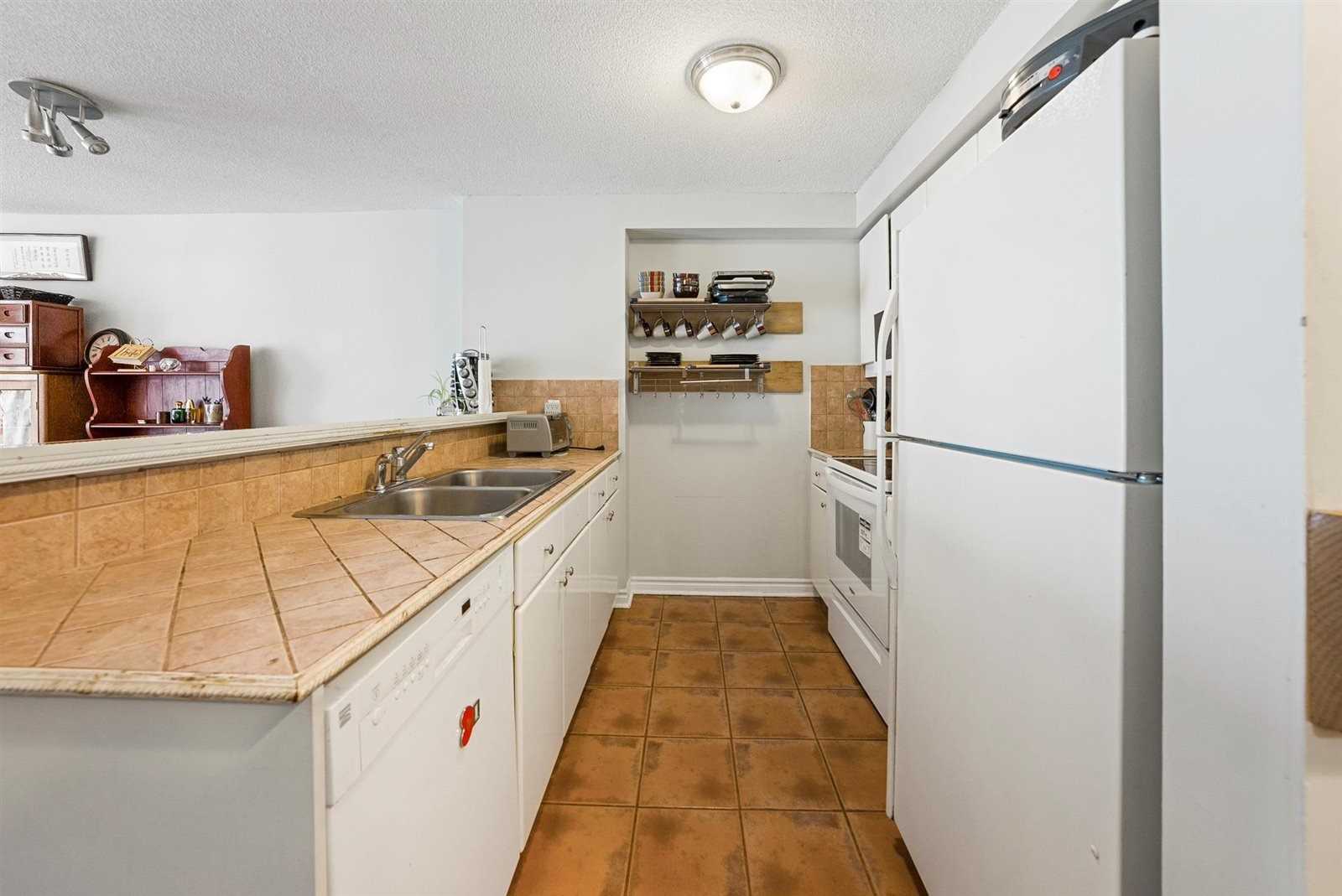 #1204 - 10 Yonge St, Toronto, ON M5E1R4 | 1 Bedroom 2 Bathroom Condo Apt | Image 5