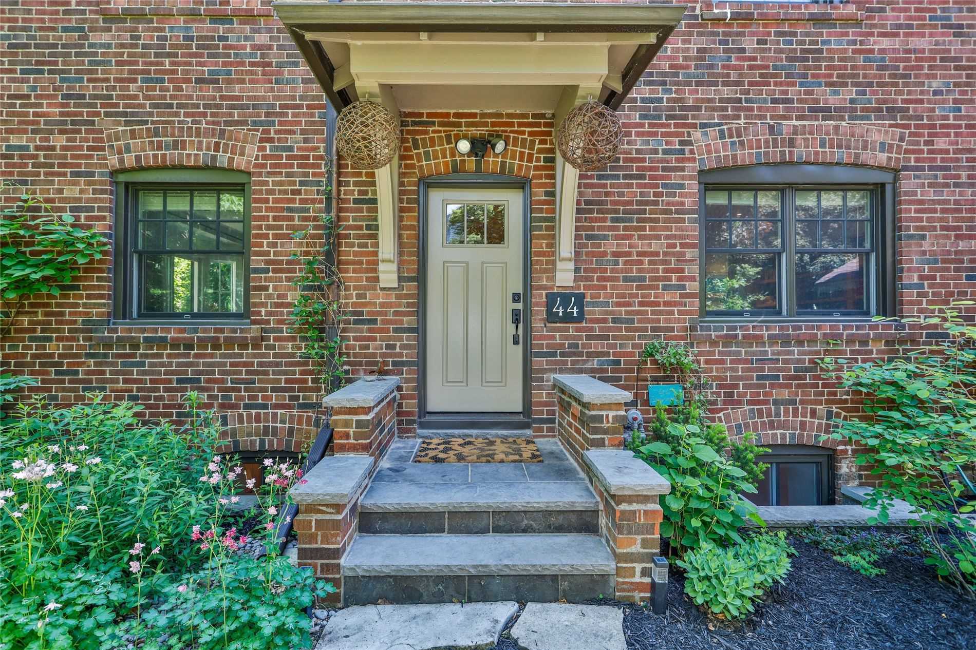 44 Servington Cres, Toronto, ON M4S2J4 | 3 Bedroom 4 Bathroom Detached House | Image 2