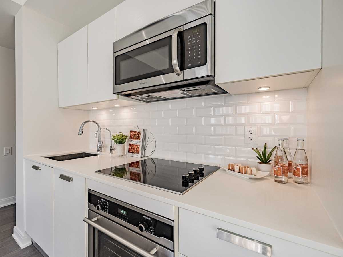 #1507 - 42 Charles St E, Toronto, ON M4Y0B7 | 2 Bedroom 1 Bathroom Condo Apt | Image 6