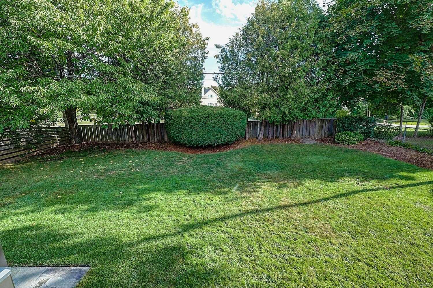 28 Ptarmigan Cres, Toronto, ON M3A1W3 | 3 Bedroom 2 Bathroom Detached House | Image 10