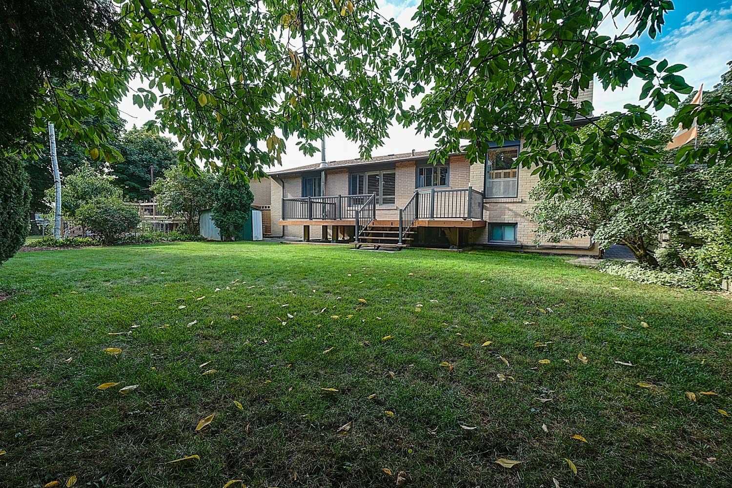 28 Ptarmigan Cres, Toronto, ON M3A1W3 | 3 Bedroom 2 Bathroom Detached House | Image 6