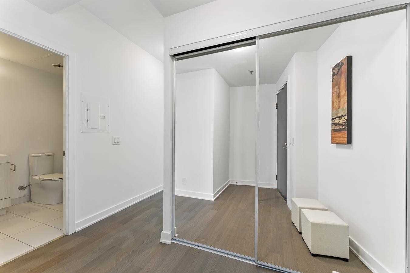 15 Beverley St, Toronto, ON M5T1X8 | 2 Bedroom 2 Bathroom Condo Apt | Image 10