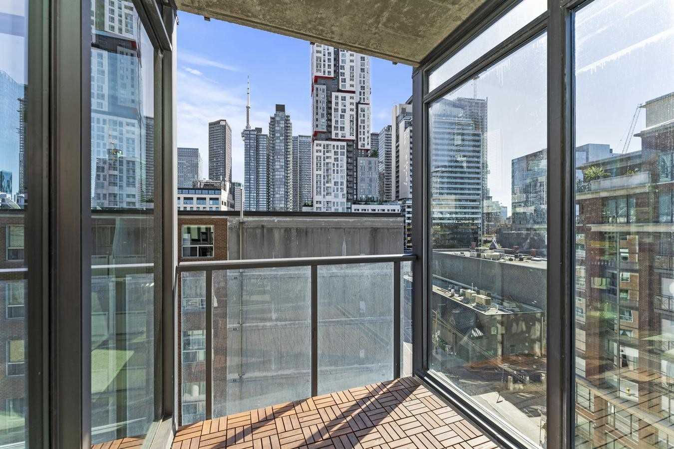 15 Beverley St, Toronto, ON M5T1X8 | 2 Bedroom 2 Bathroom Condo Apt | Image 16