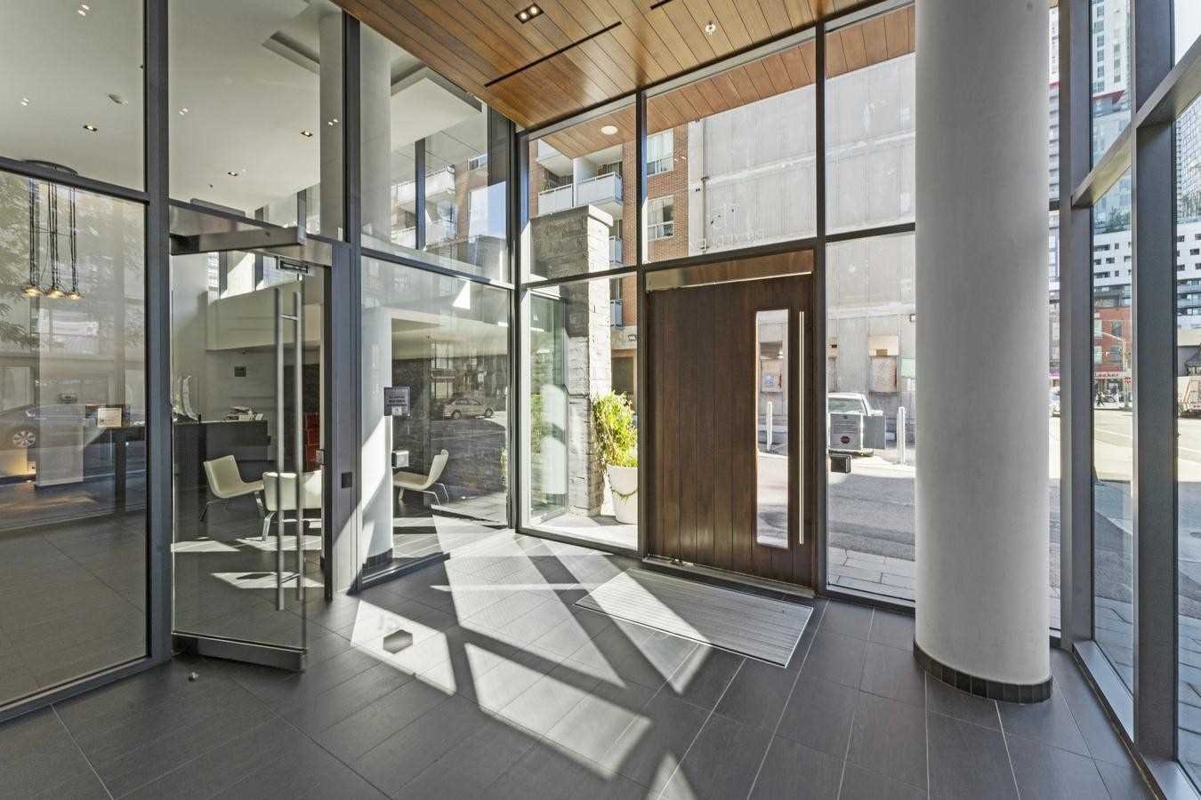 15 Beverley St, Toronto, ON M5T1X8 | 2 Bedroom 2 Bathroom Condo Apt | Image 4