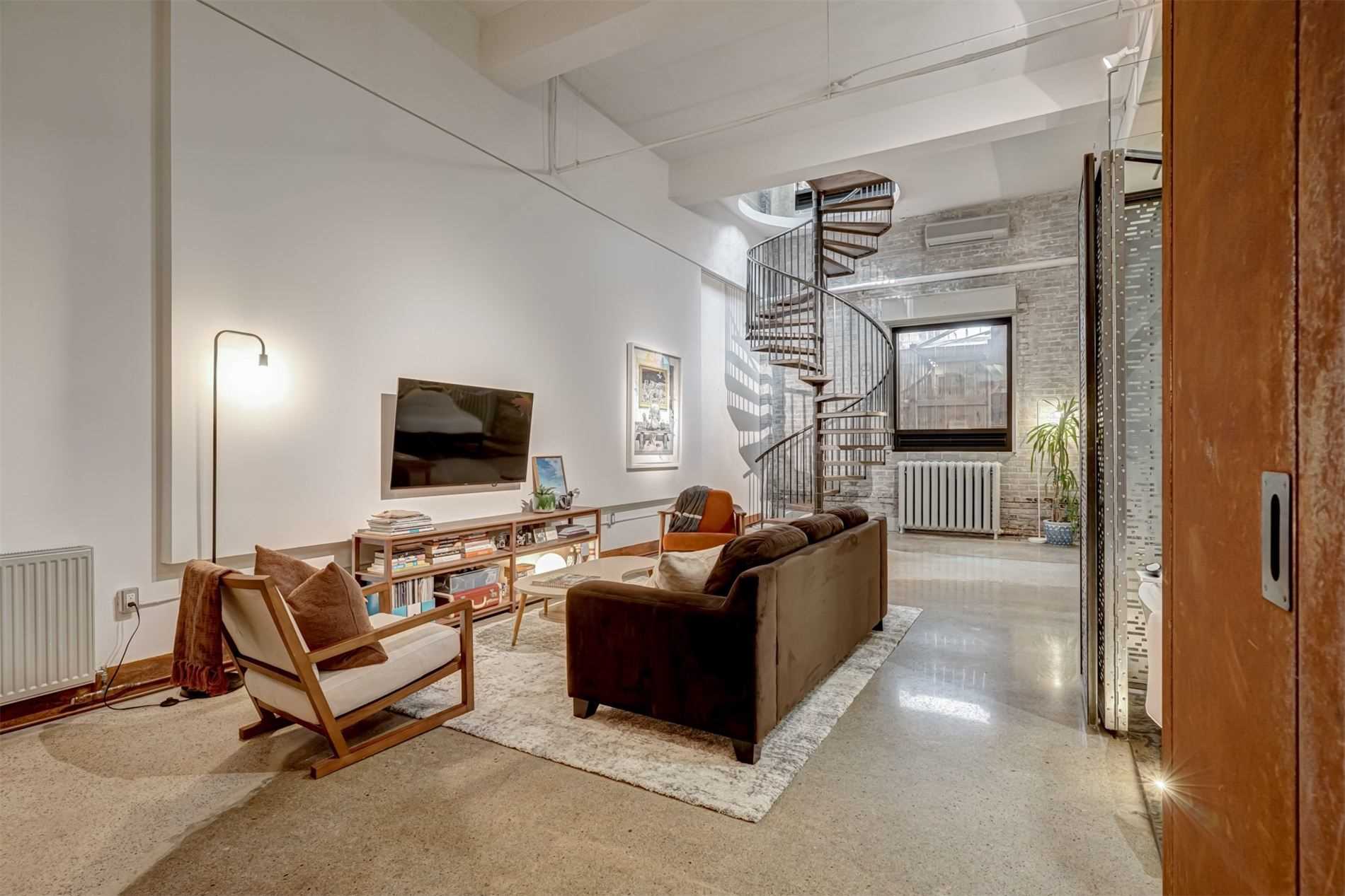 #204 - 264 Seaton St, Toronto, ON M5A2T4 | 2 Bedroom 2 Bathroom Condo Apt | Image 10