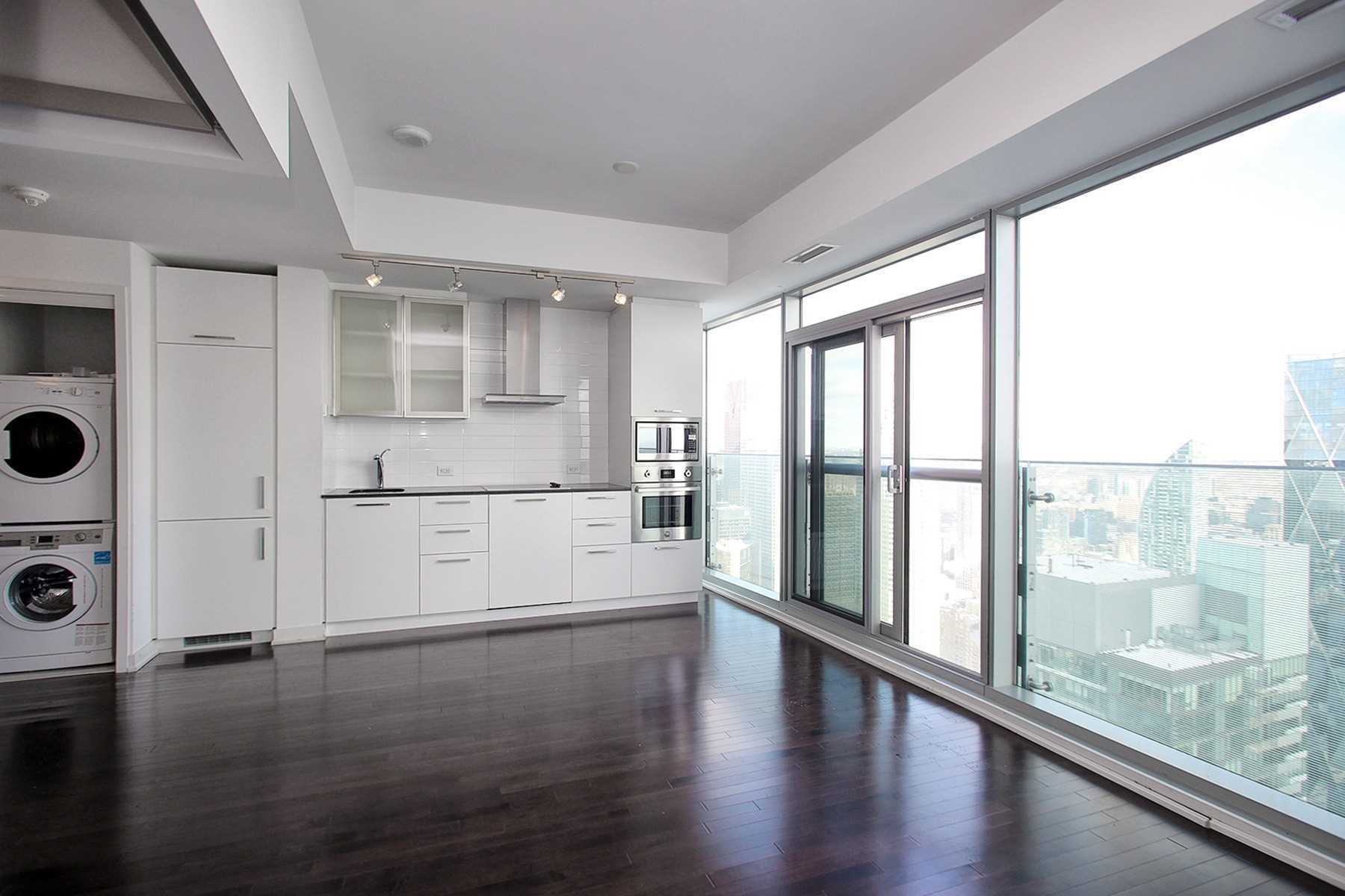 #6312 - 14 York St, Toronto, ON M5J2Z2 | 1 Bedroom 1 Bathroom Condo Apt | Image 11