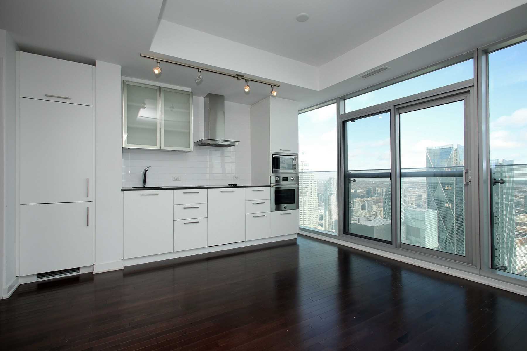 #6312 - 14 York St, Toronto, ON M5J2Z2 | 1 Bedroom 1 Bathroom Condo Apt | Image 6