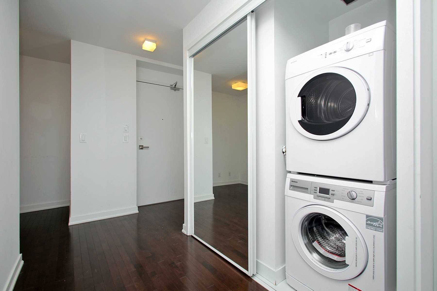 #6312 - 14 York St, Toronto, ON M5J2Z2 | 1 Bedroom 1 Bathroom Condo Apt | Image 7