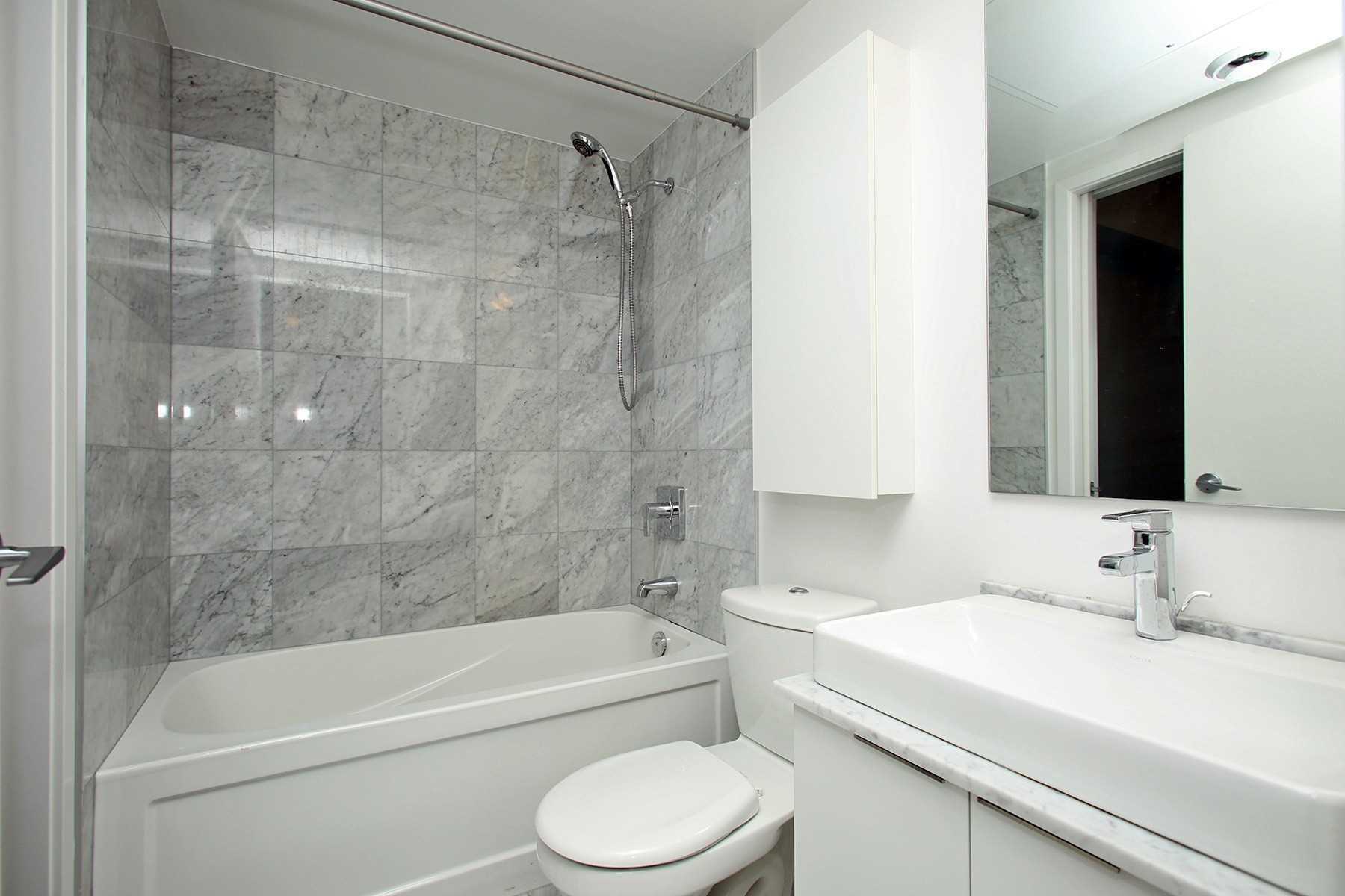 #6312 - 14 York St, Toronto, ON M5J2Z2 | 1 Bedroom 1 Bathroom Condo Apt | Image 9