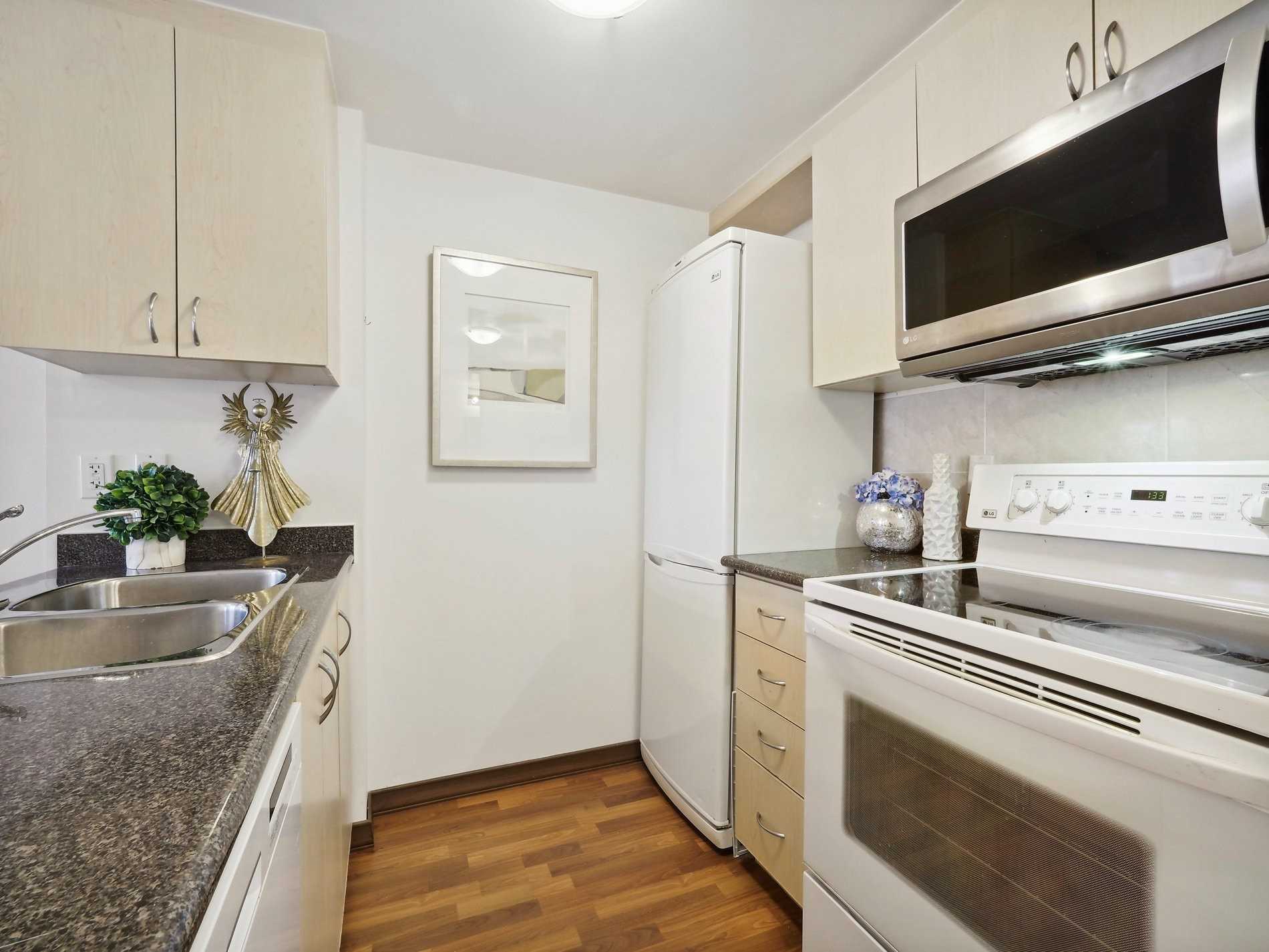 #906 - 15 Maplewood Ave, Toronto, ON M6C4B4 | 1 Bedroom 1 Bathroom Condo Apt | Image 14