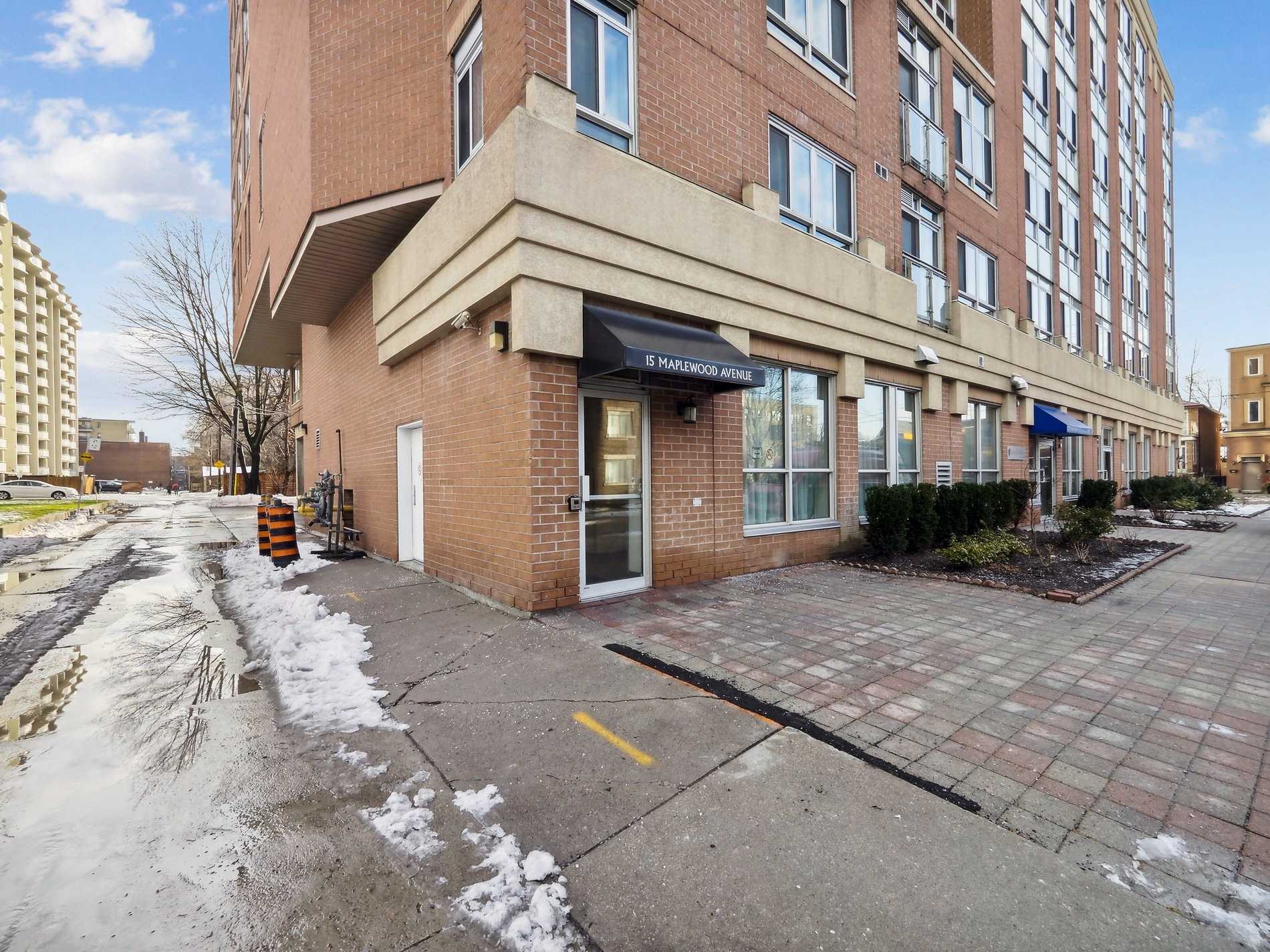 #906 - 15 Maplewood Ave, Toronto, ON M6C4B4 | 1 Bedroom 1 Bathroom Condo Apt | Image 2