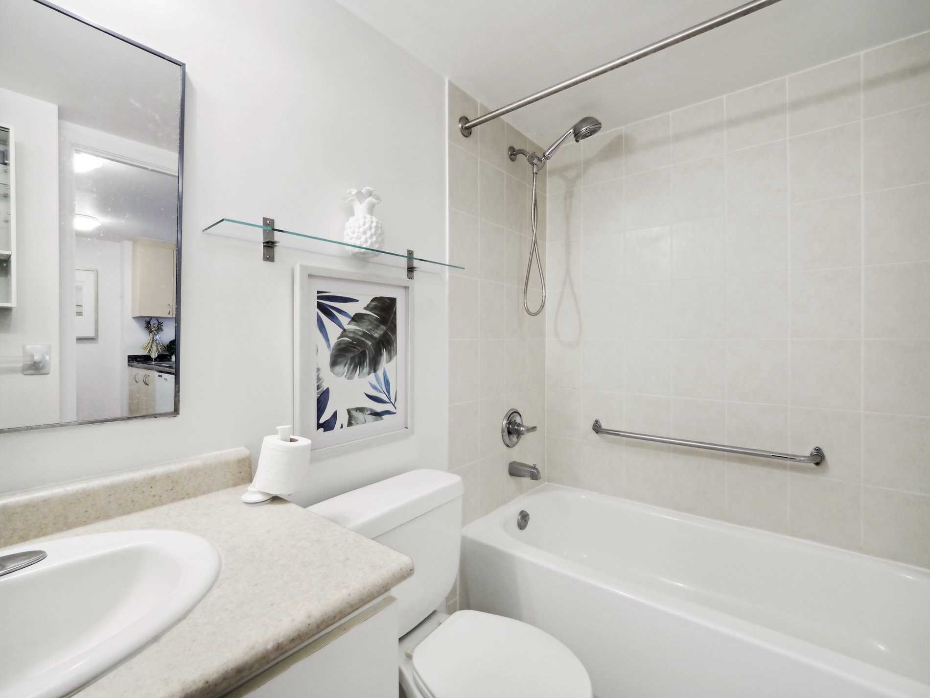 #906 - 15 Maplewood Ave, Toronto, ON M6C4B4 | 1 Bedroom 1 Bathroom Condo Apt | Image 9